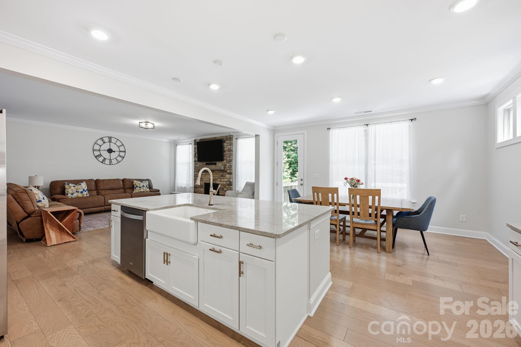 125 Sweet Grass Lane — Mooresville