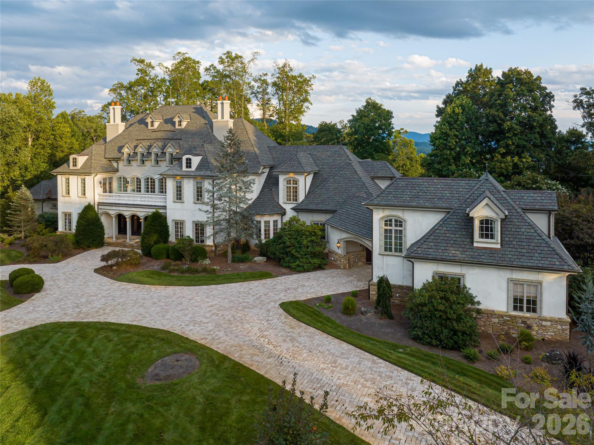 316 S Braeside Court — Asheville
