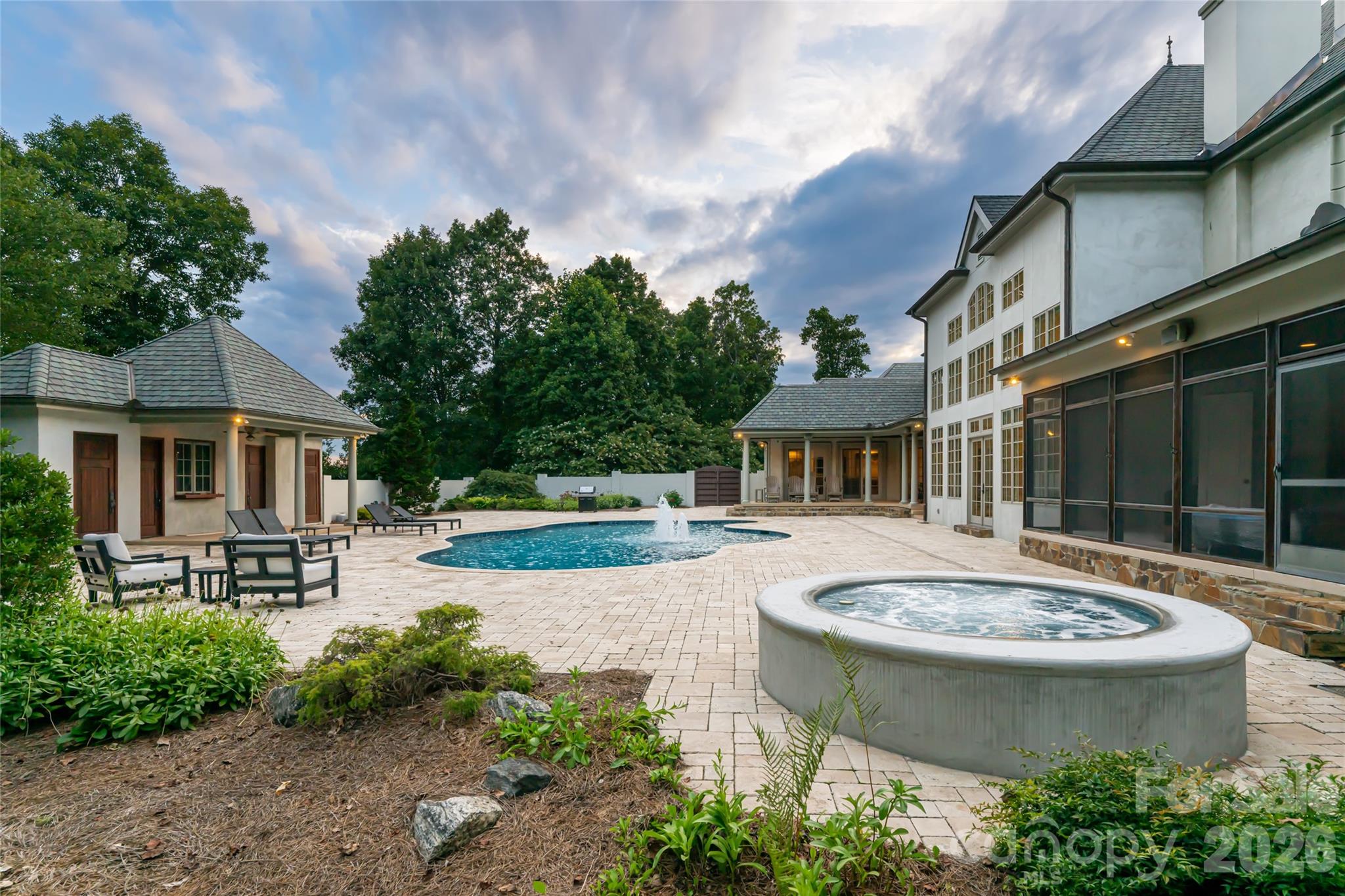 316 S Braeside Court — Asheville