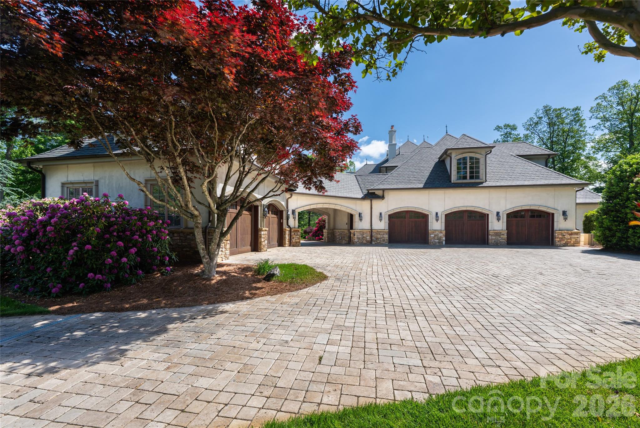 316 S Braeside Court — Asheville