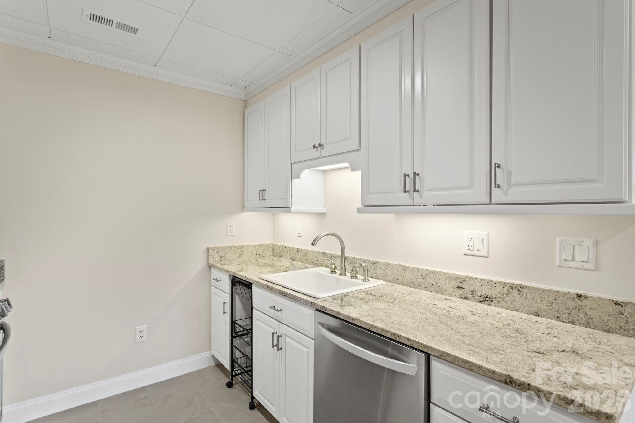 301 Winding Meadows Drive — Flat Rock