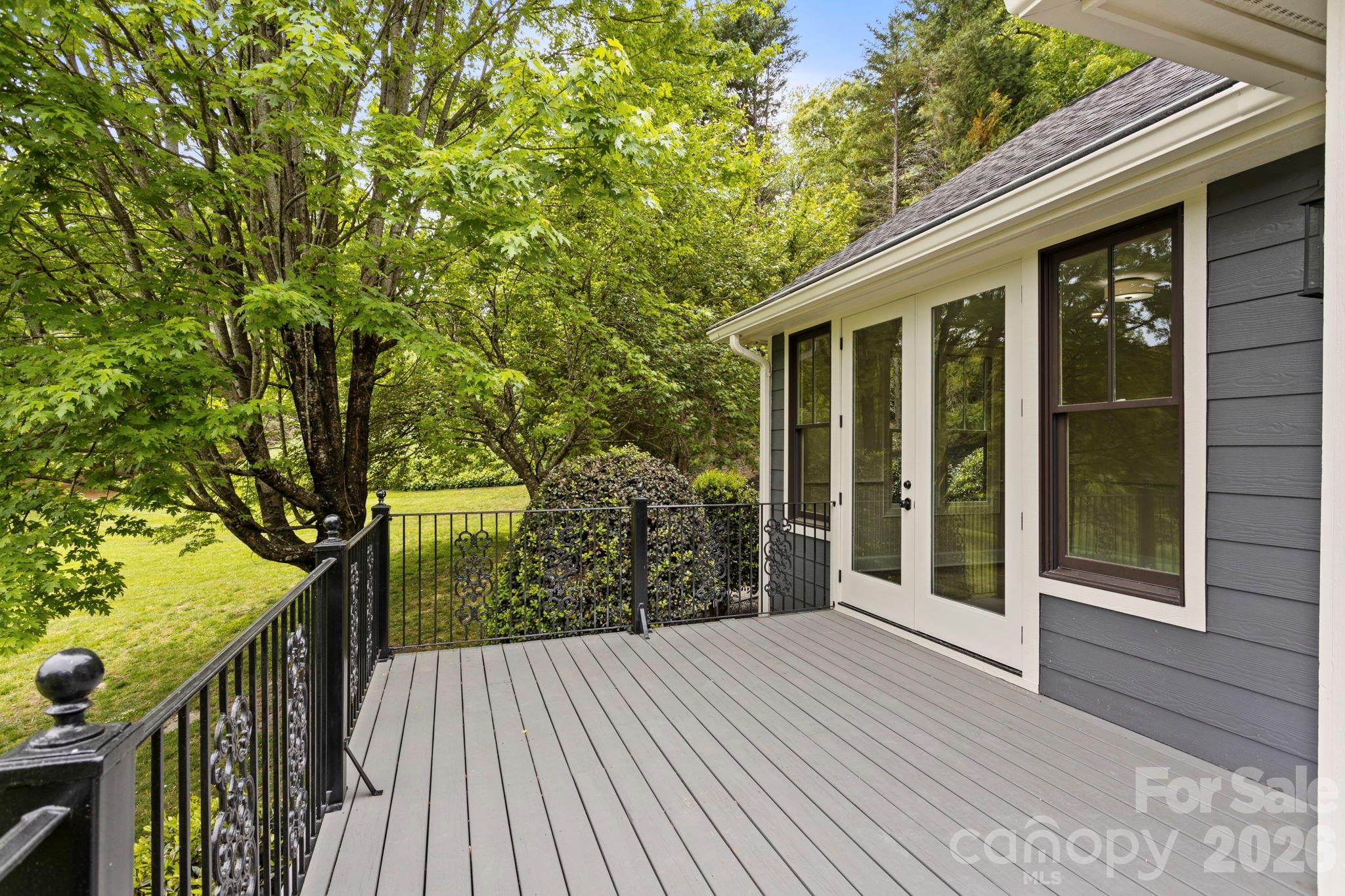301 Winding Meadows Drive — Flat Rock