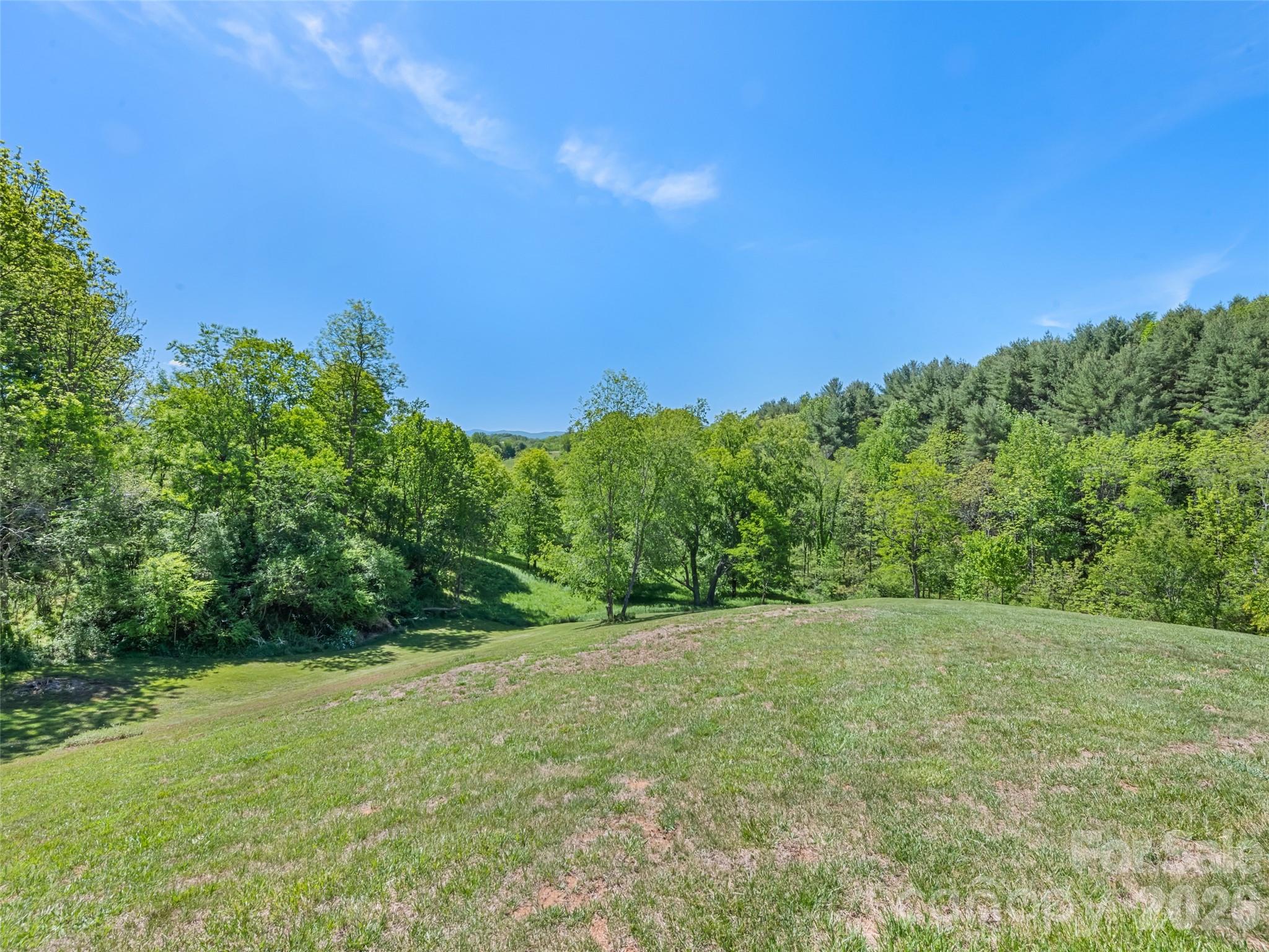 265 Cansadie Top Road — Waynesville