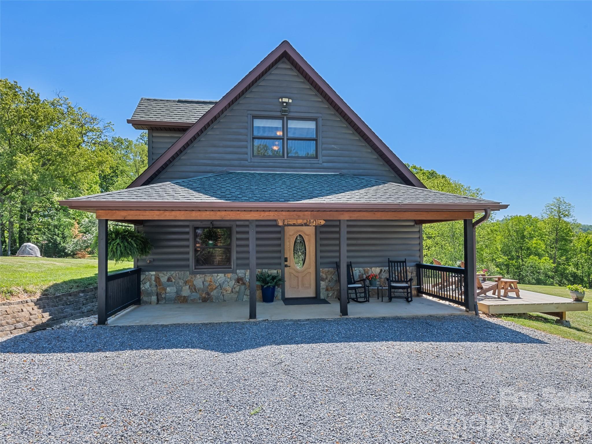 265 Cansadie Top Road — Waynesville