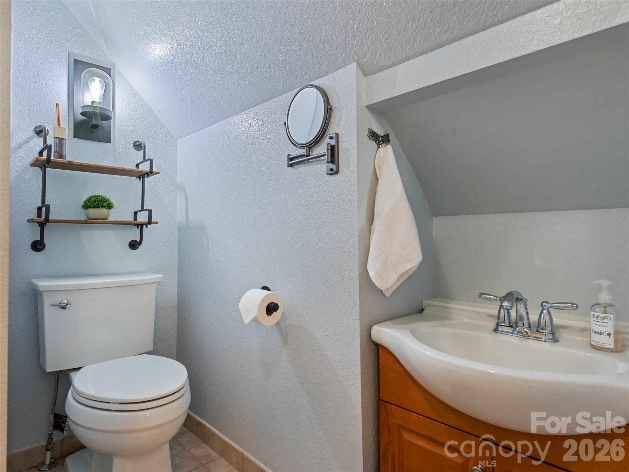 265 Cansadie Top Road — Waynesville
