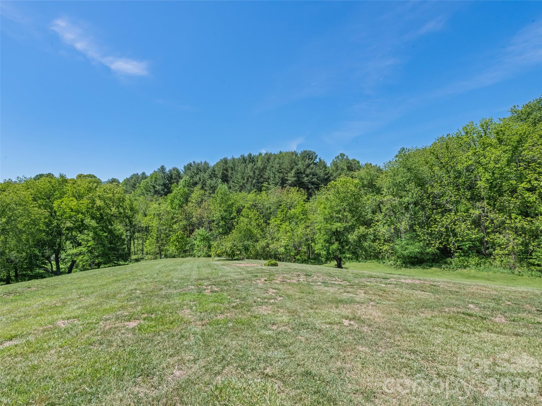 265 Cansadie Top Road — Waynesville