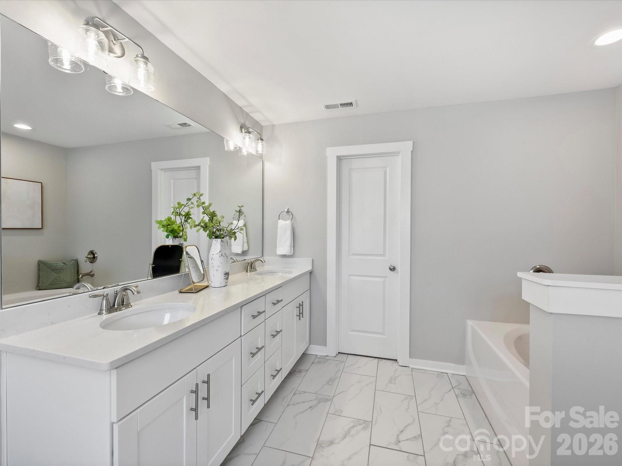 111 Cranford Drive — Pineville