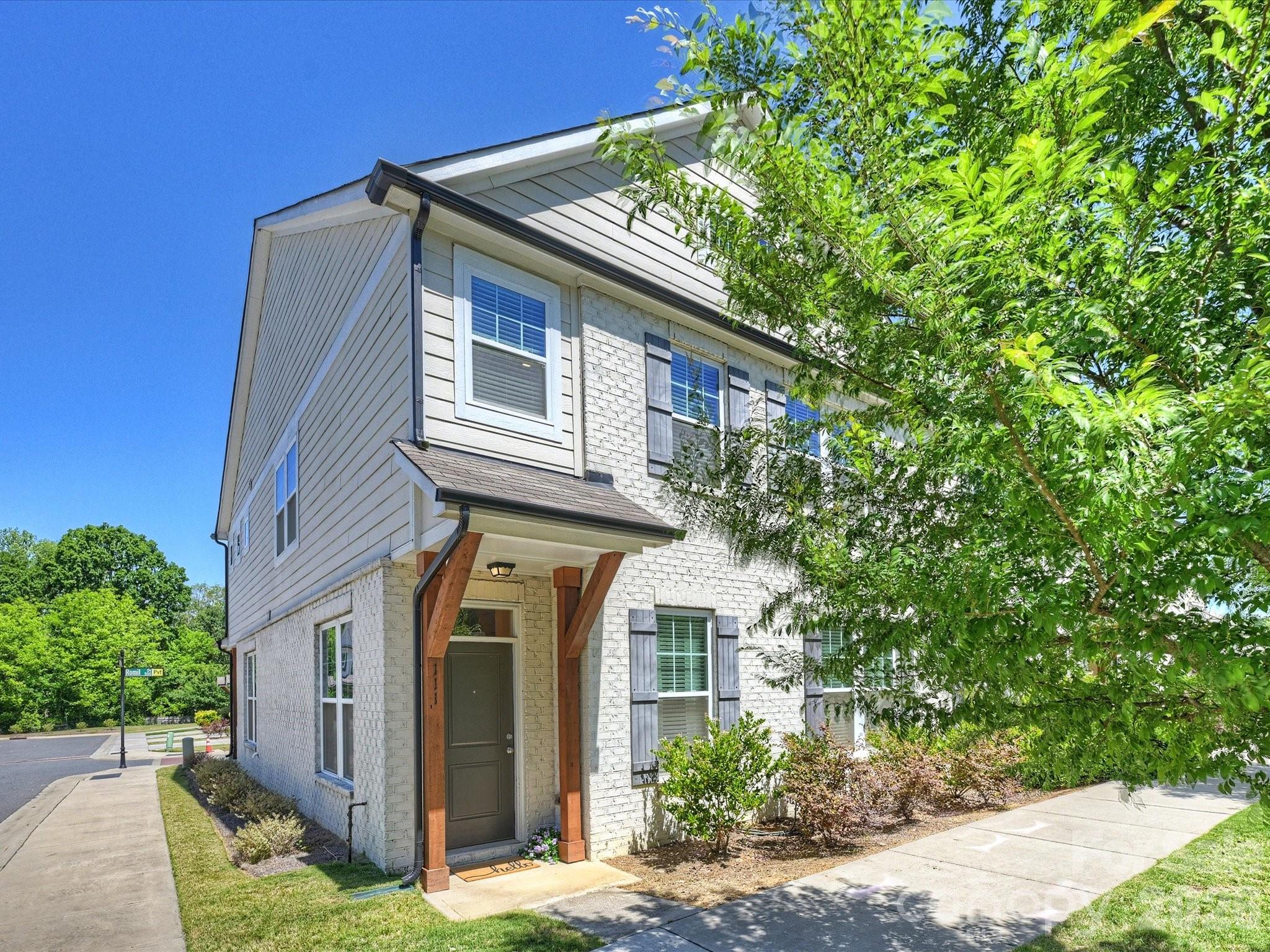 111 Cranford Drive — Pineville