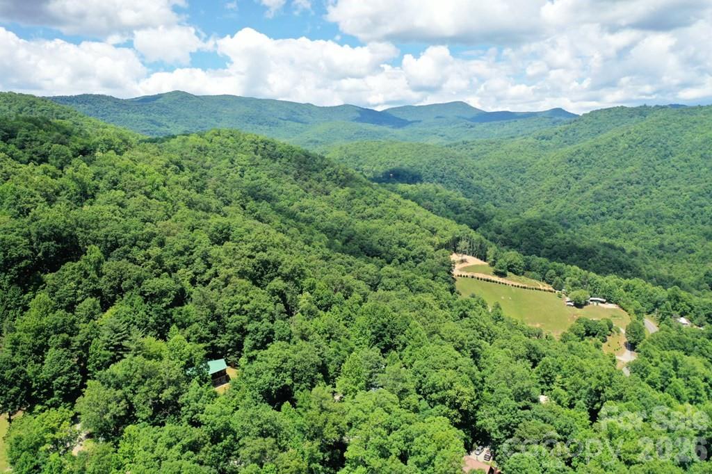 470 Bear Ridge Road — Tuckasegee