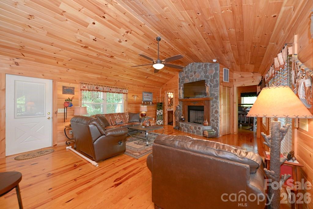 470 Bear Ridge Road — Tuckasegee