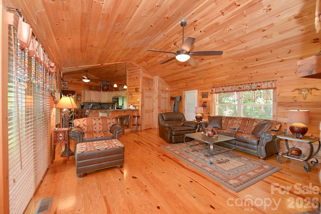 470 Bear Ridge Road — Tuckasegee