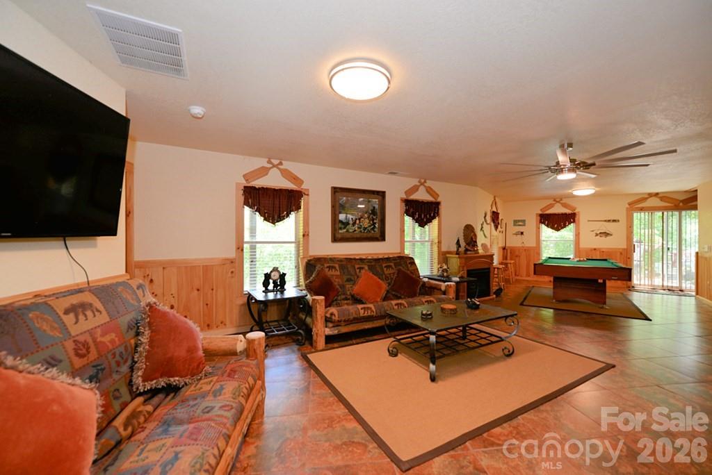 470 Bear Ridge Road — Tuckasegee
