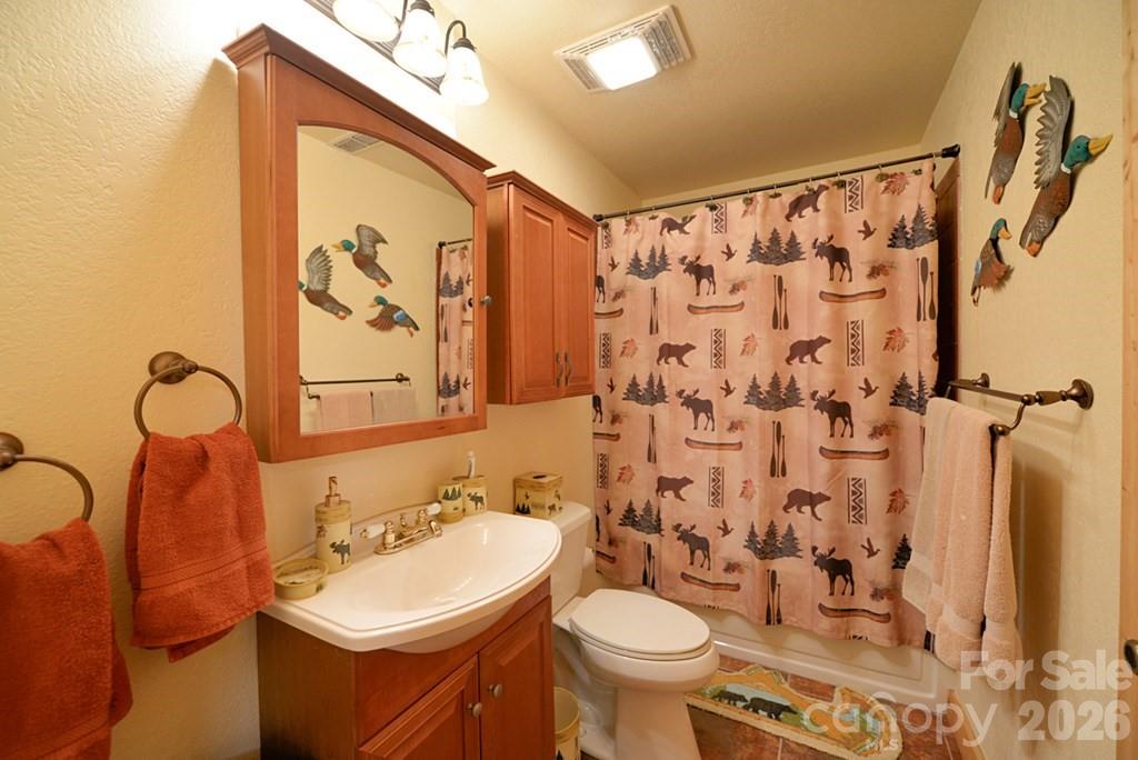 470 Bear Ridge Road — Tuckasegee