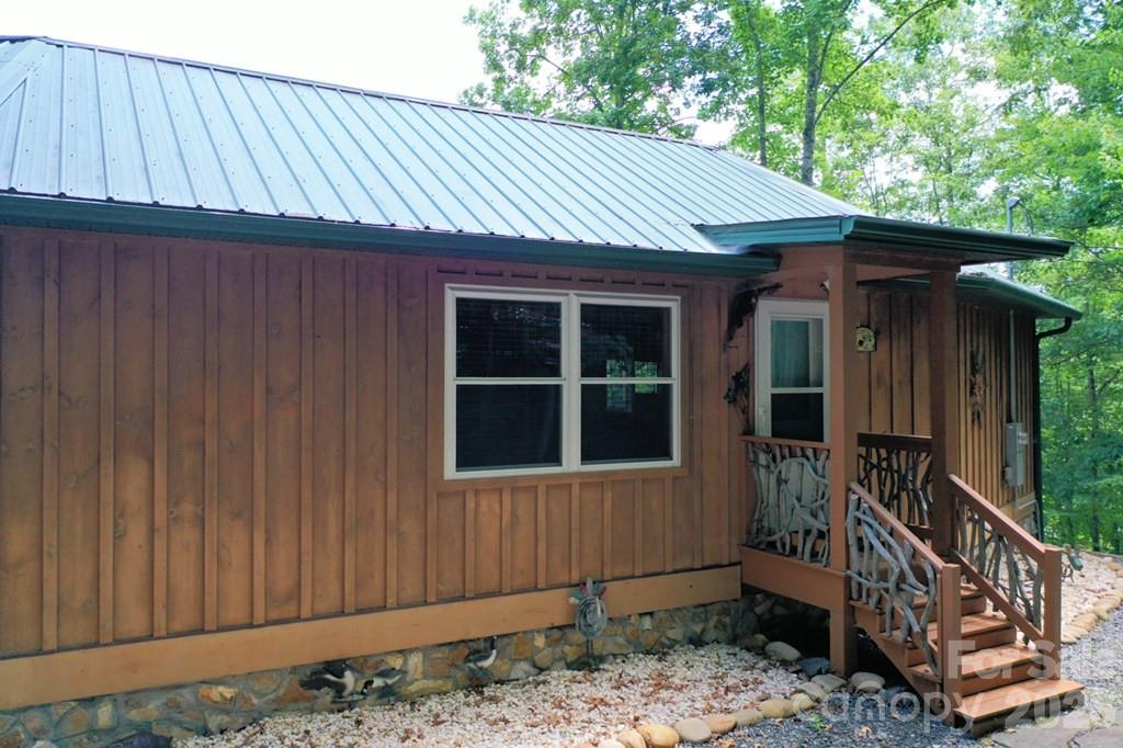 470 Bear Ridge Road — Tuckasegee