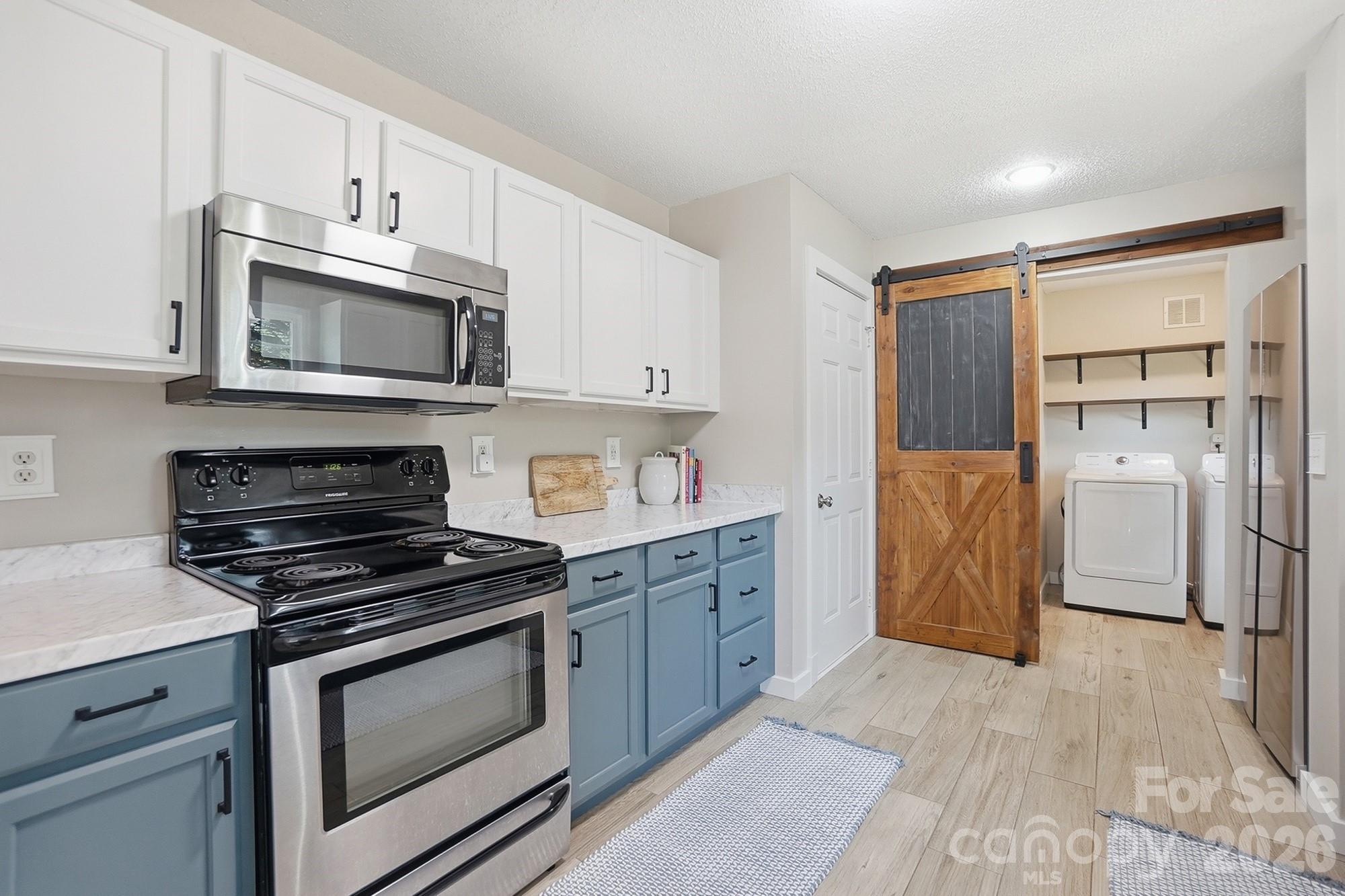 1264 Winding Path Road — Clover