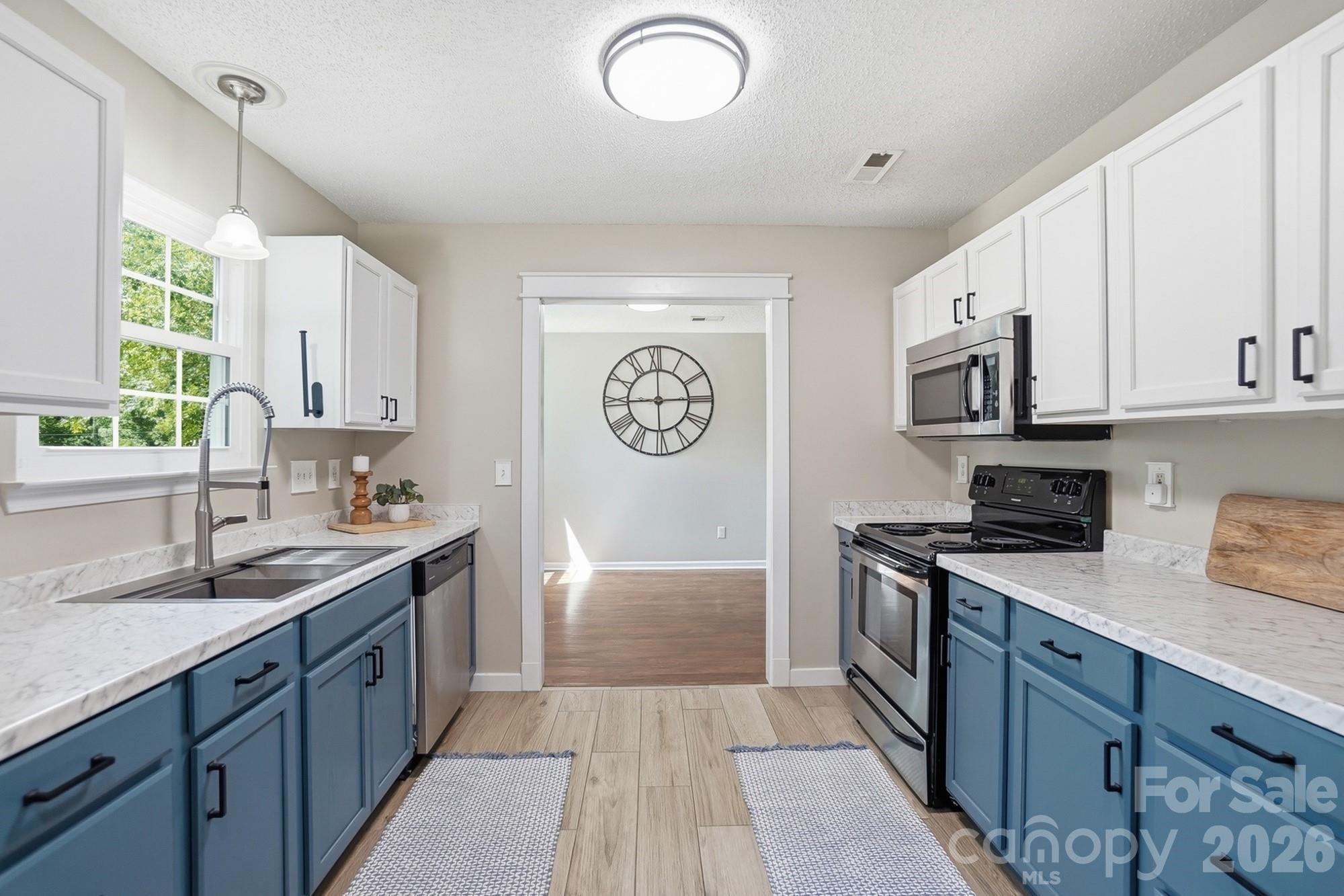 1264 Winding Path Road — Clover