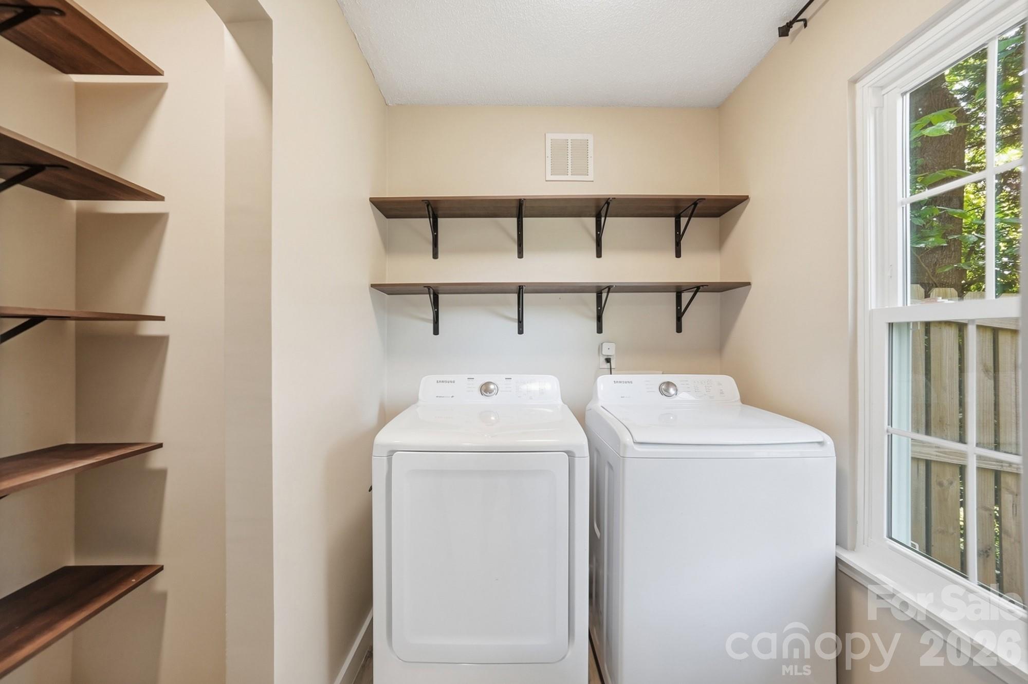 1264 Winding Path Road — Clover