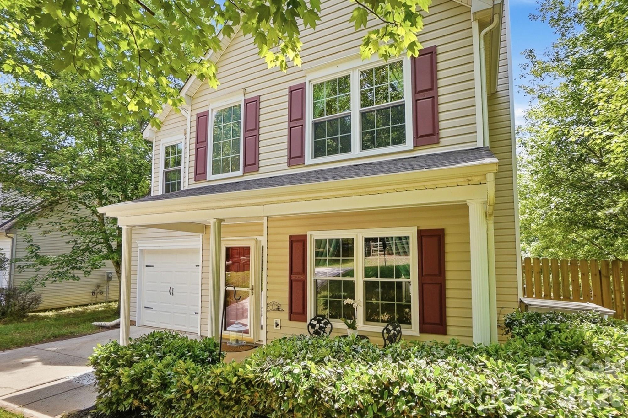 1264 Winding Path Road — Clover