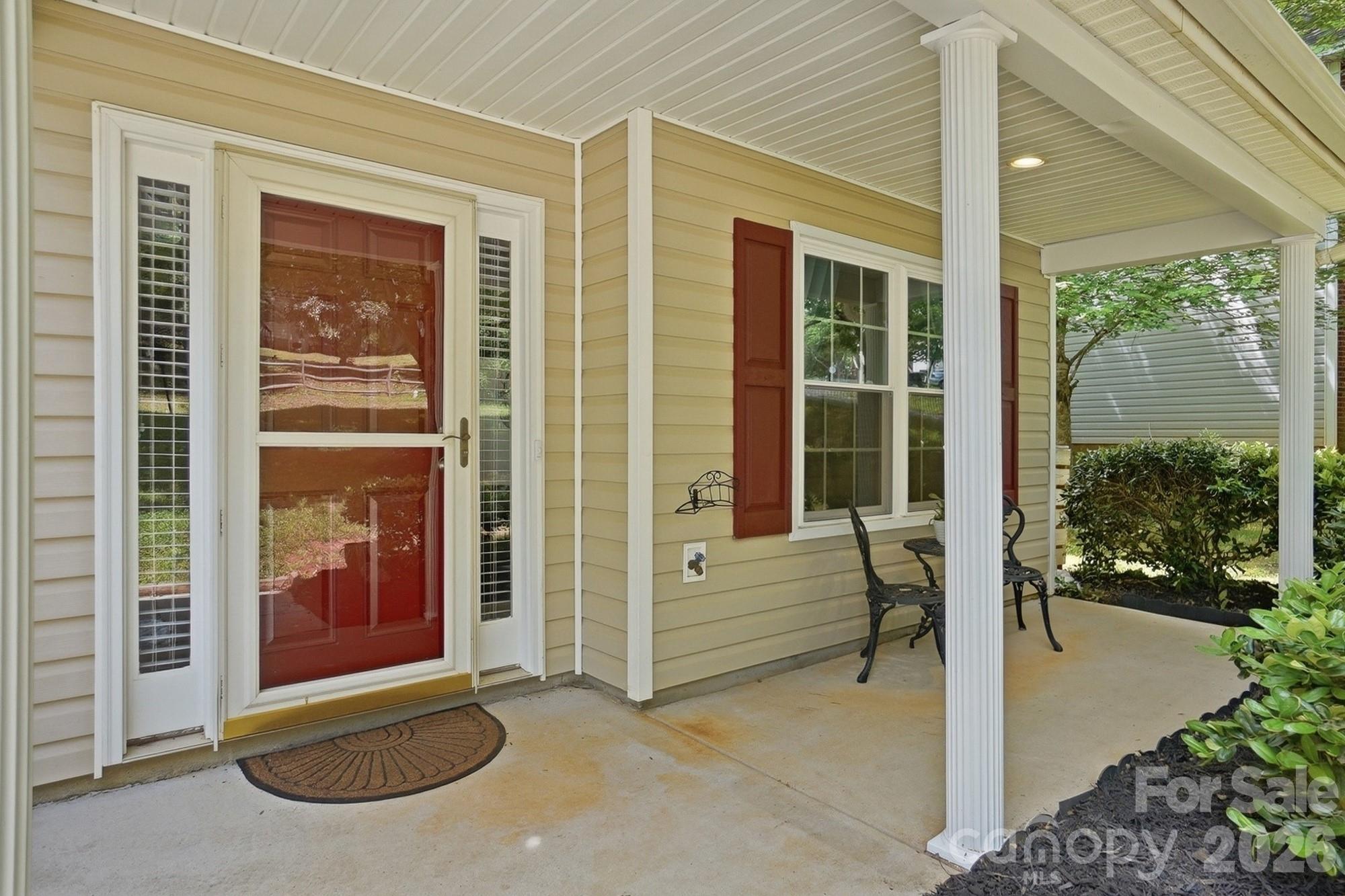 1264 Winding Path Road — Clover