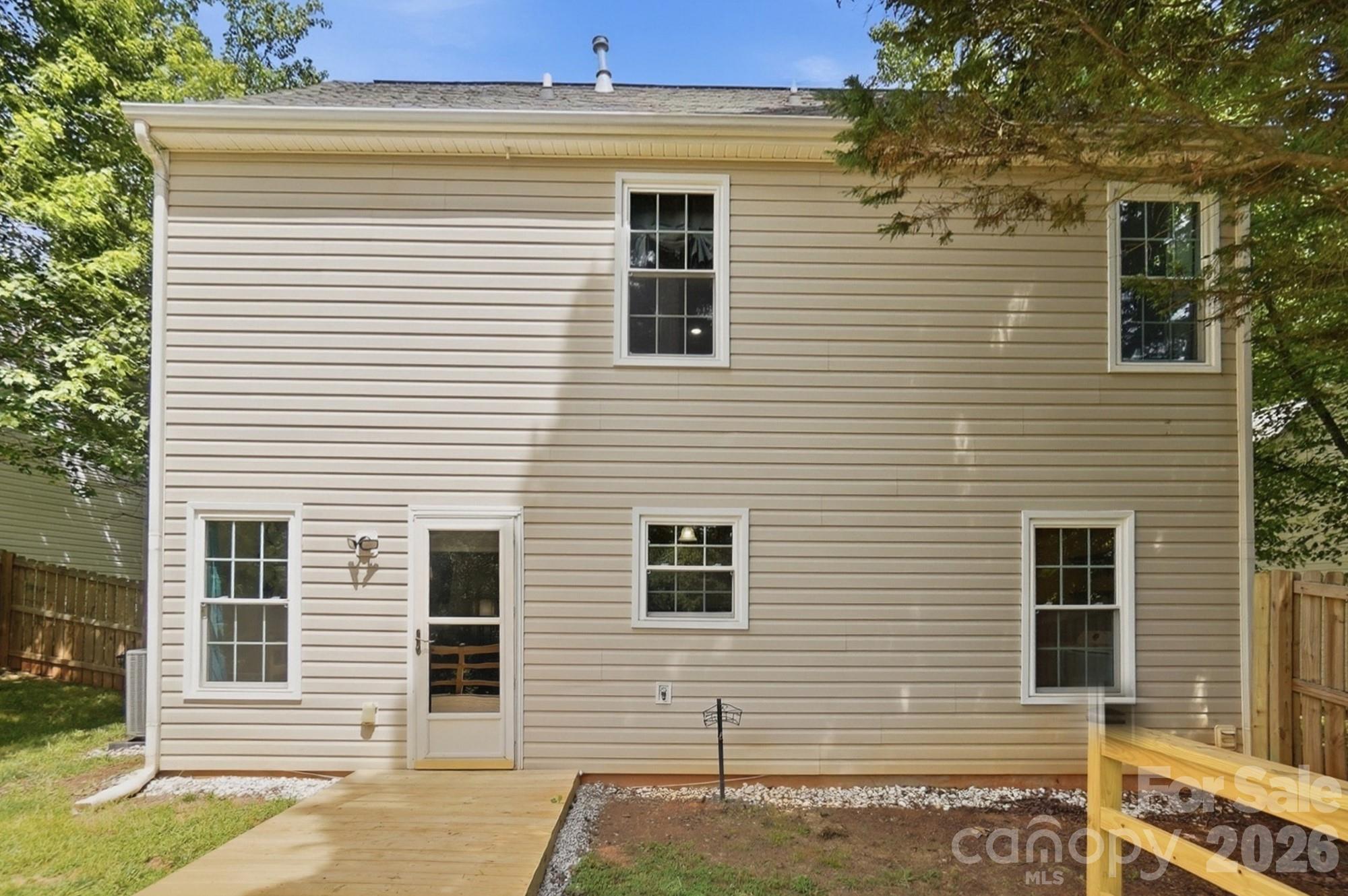 1264 Winding Path Road — Clover