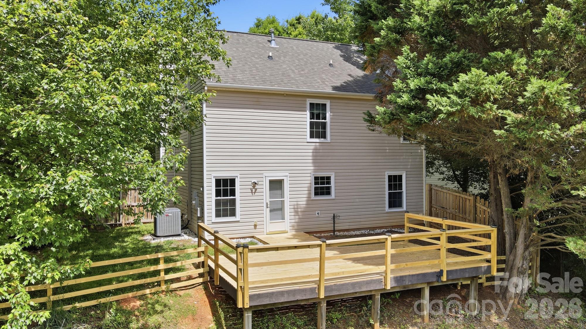 1264 Winding Path Road — Clover