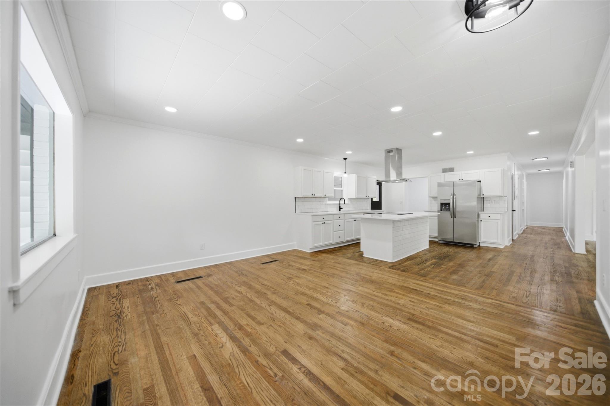 907 Amelia Street — Newberry