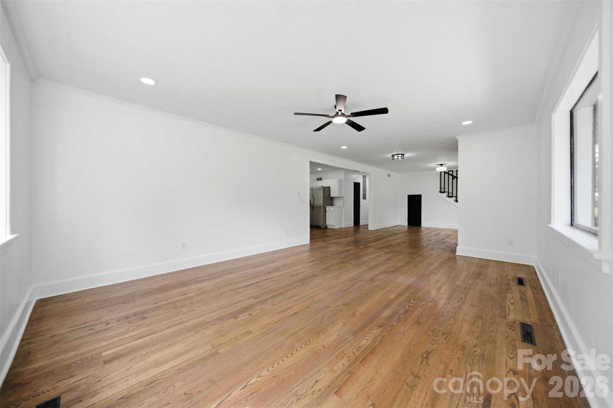 907 Amelia Street — Newberry