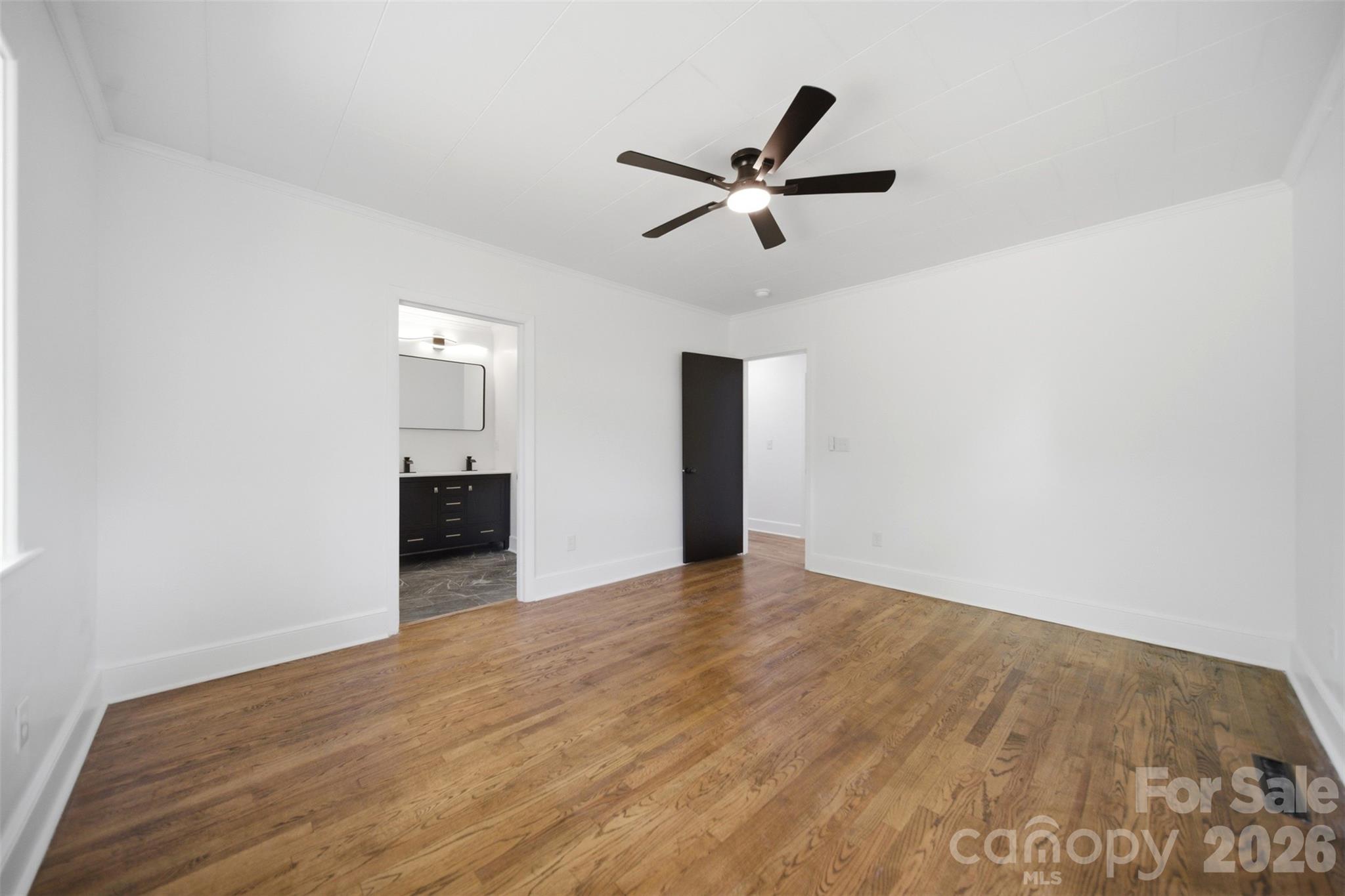 907 Amelia Street — Newberry