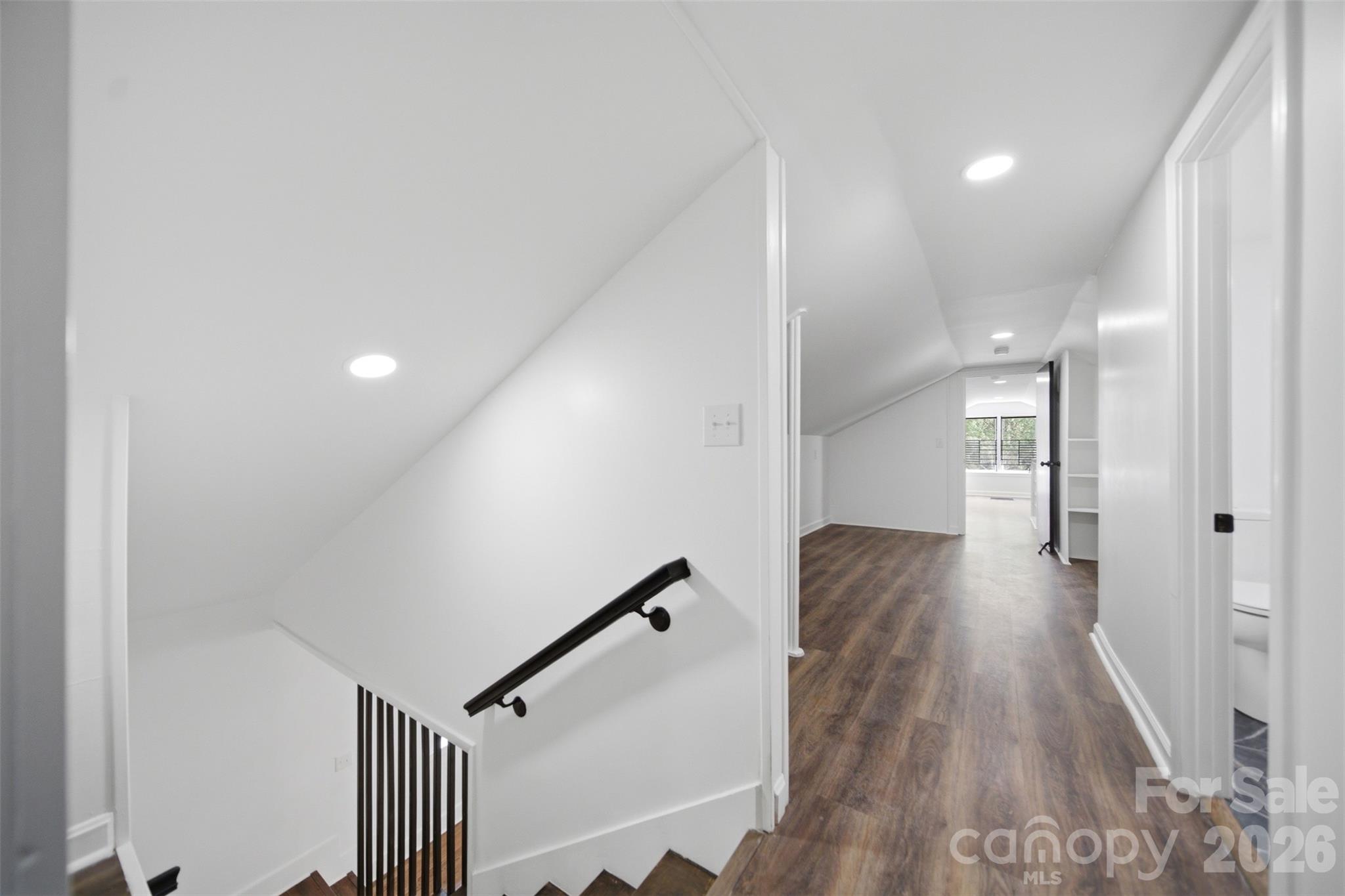 907 Amelia Street — Newberry