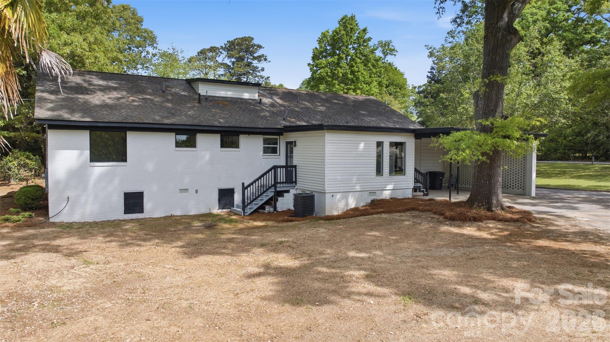 907 Amelia Street — Newberry