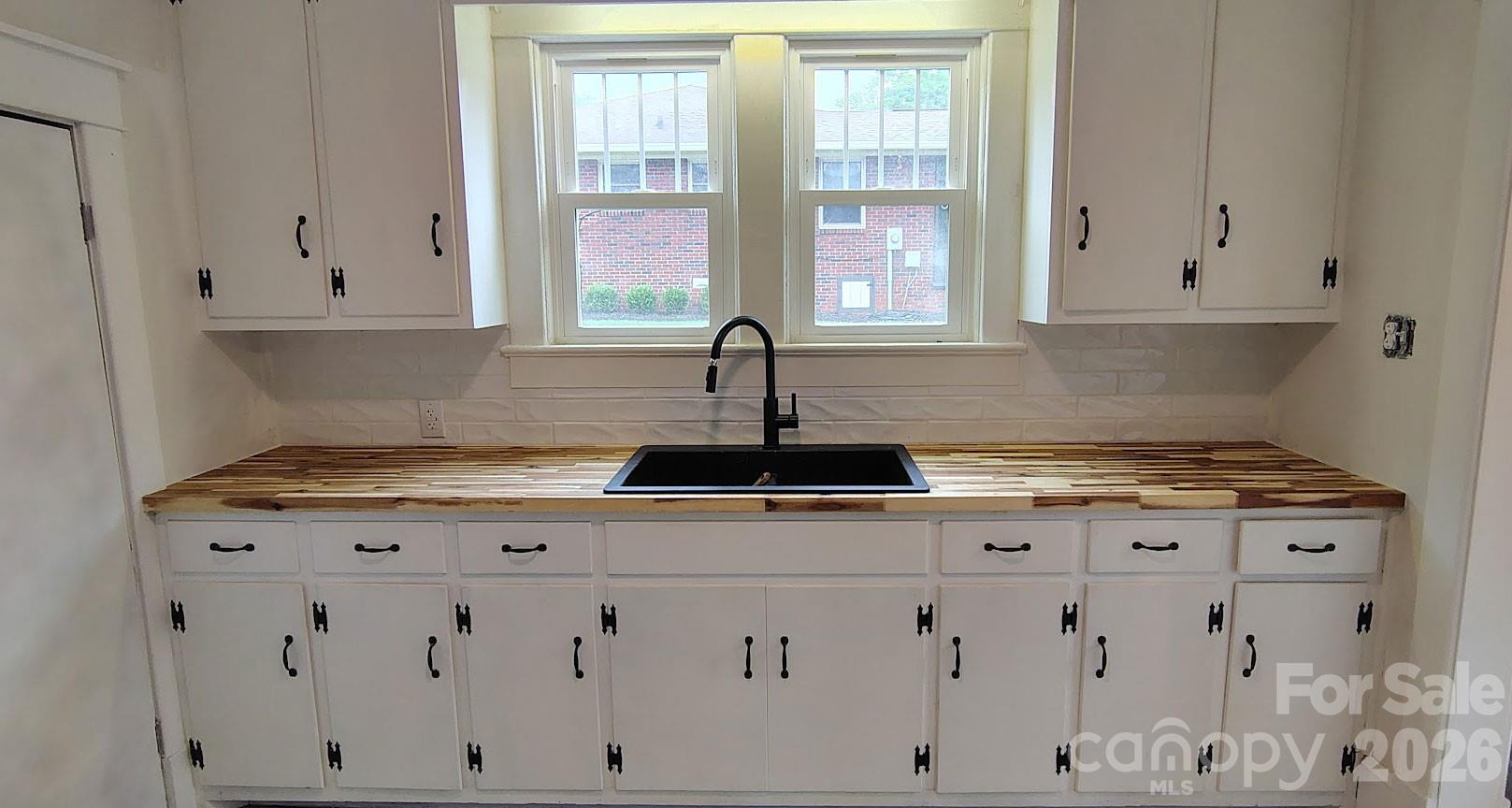 46 Falls Avenue — Granite Falls