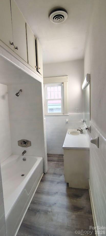 46 Falls Avenue — Granite Falls