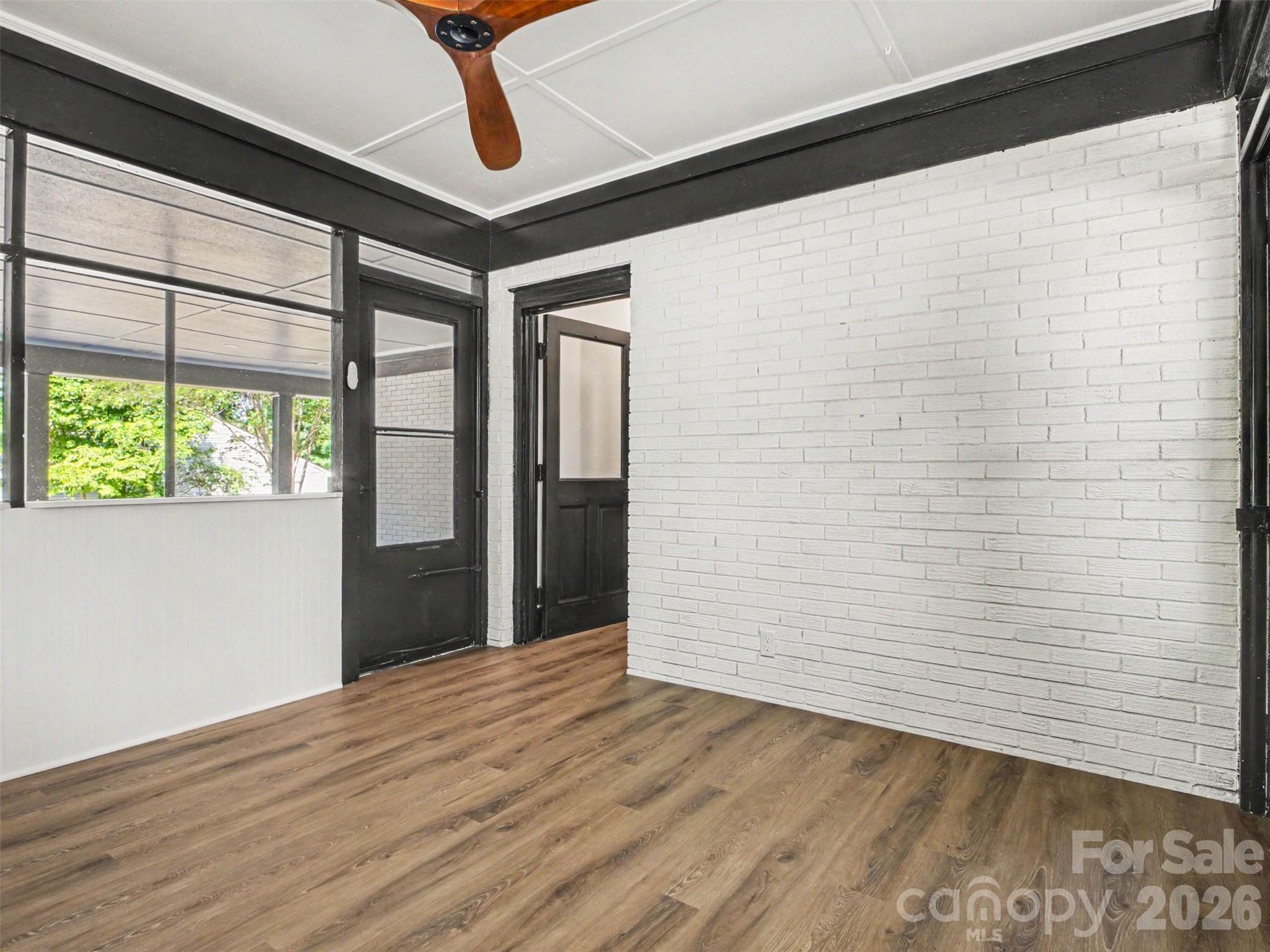 1831 Elizabeth Oaks Avenue — Charlotte