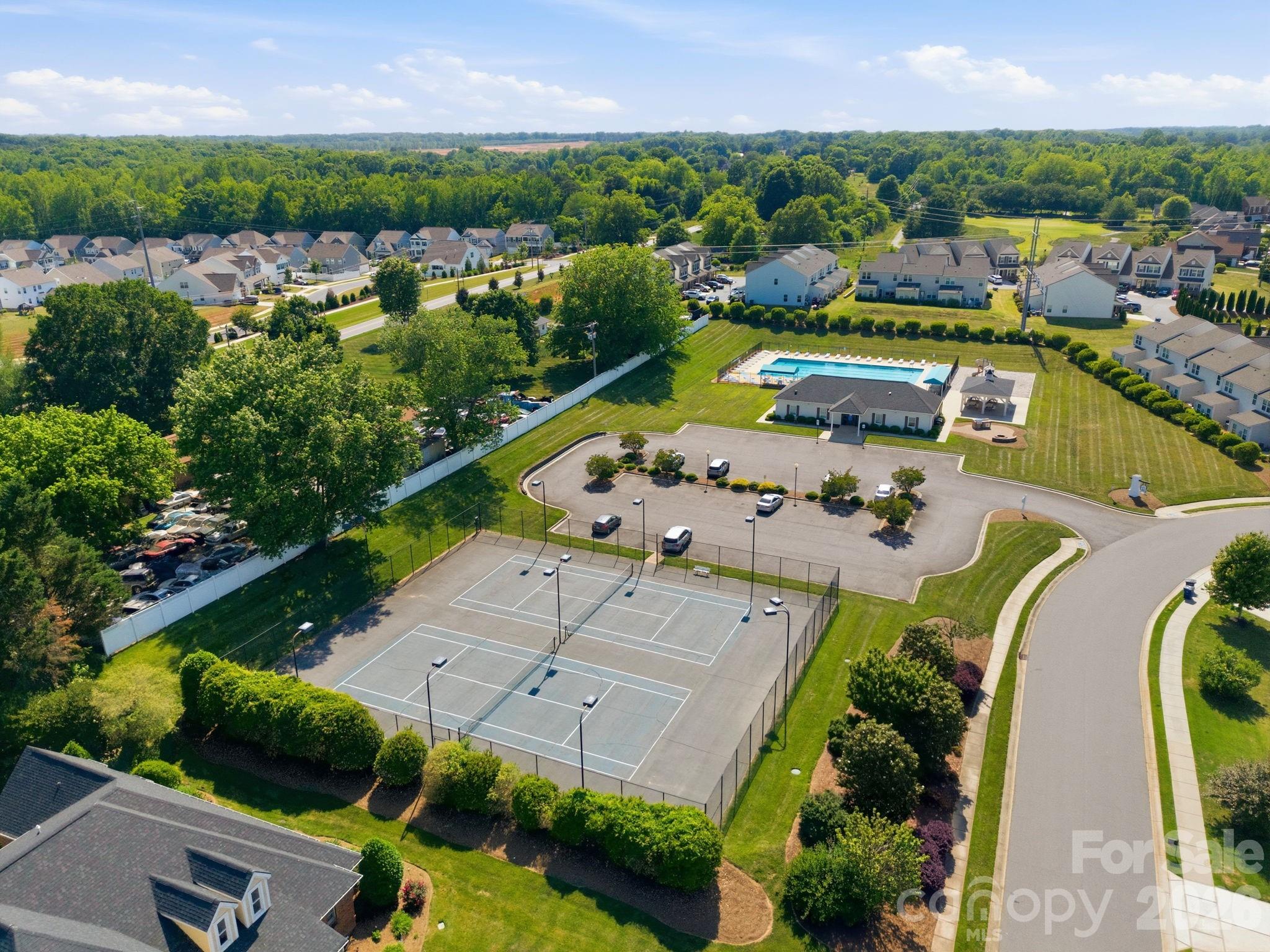 179 Canada Drive — Statesville