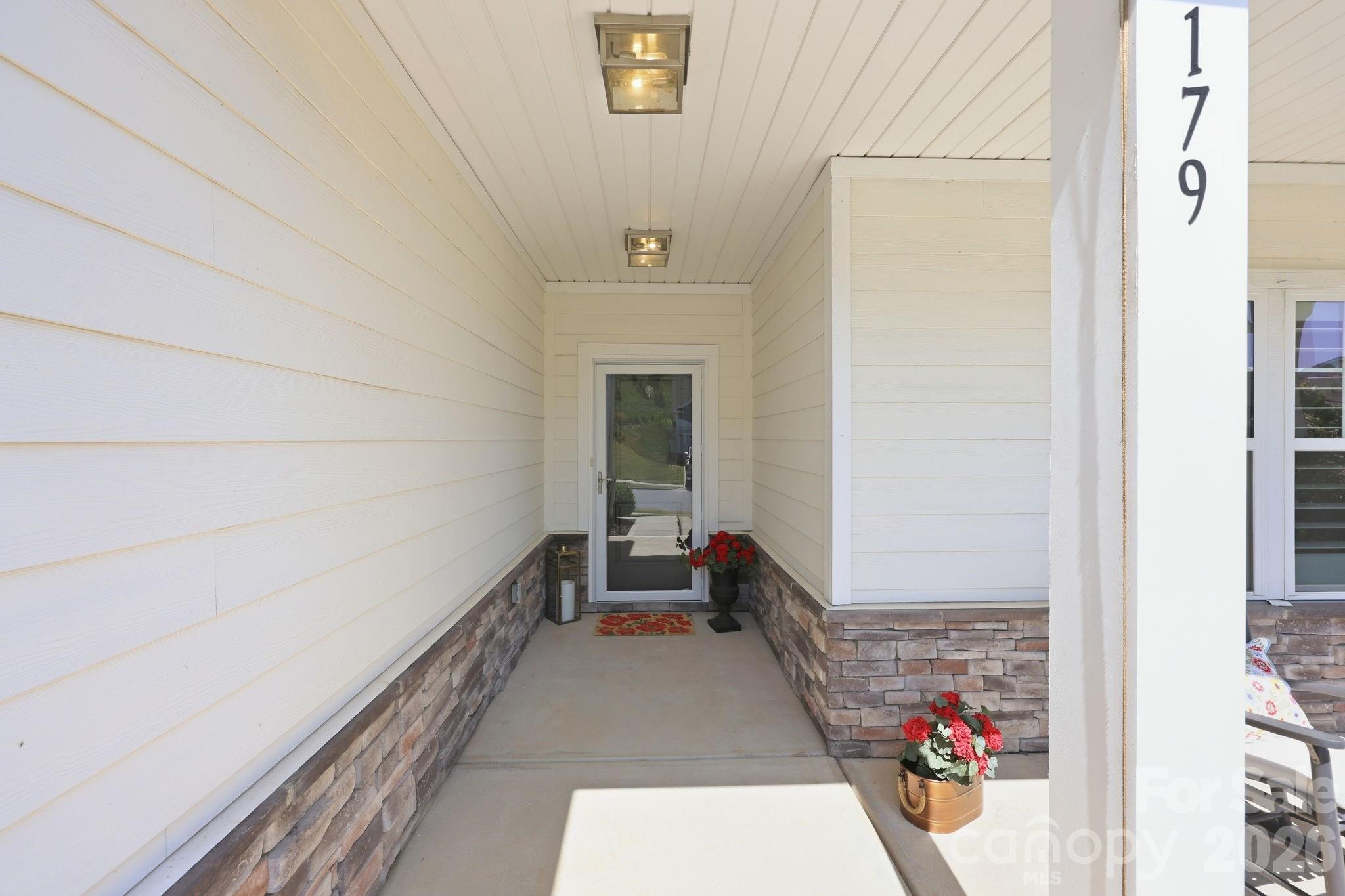 179 Canada Drive — Statesville