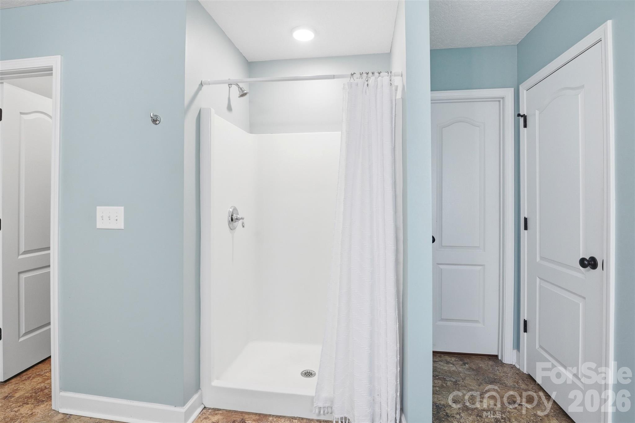 810 Tirzah Road — York