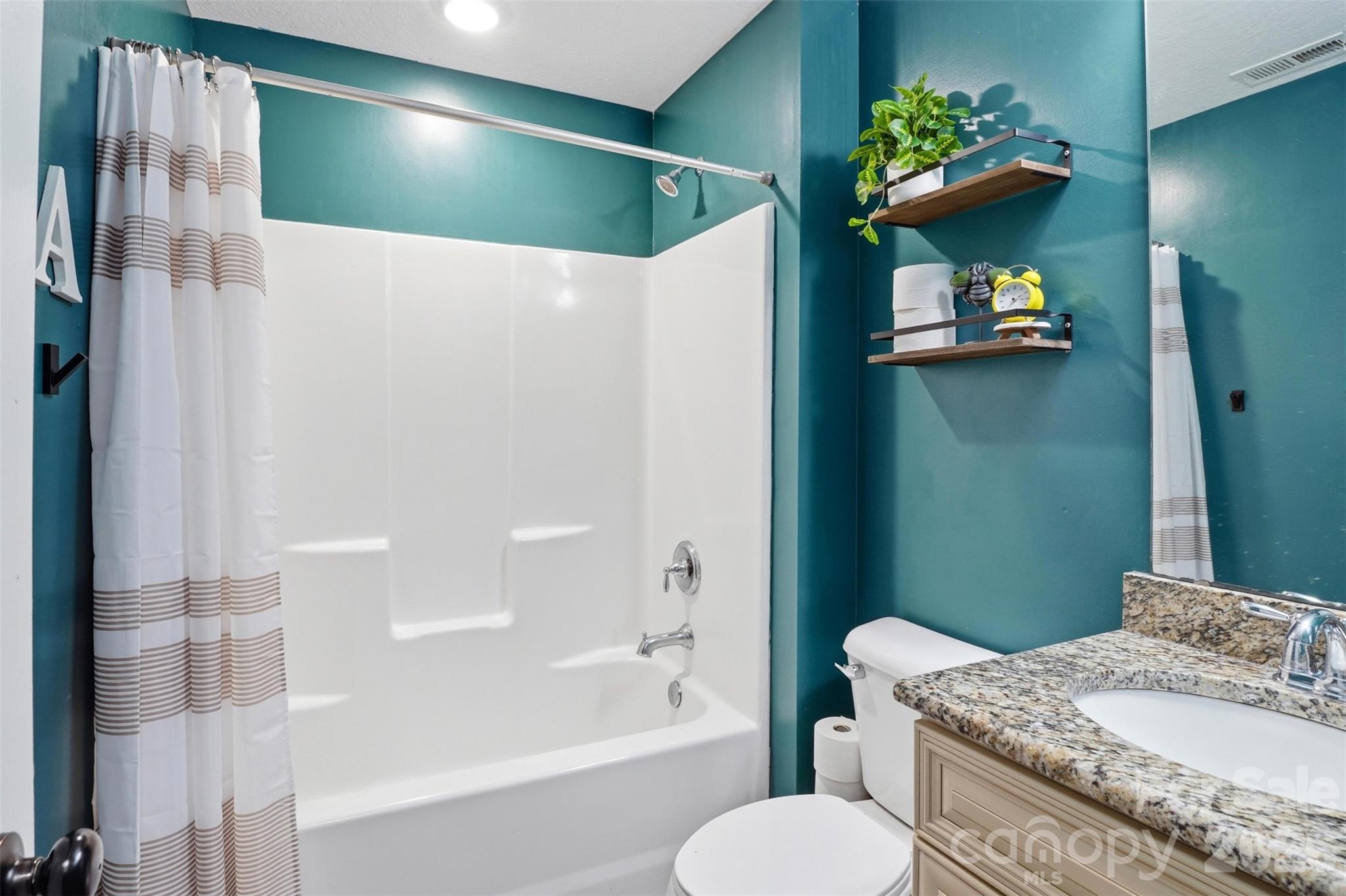 810 Tirzah Road — York