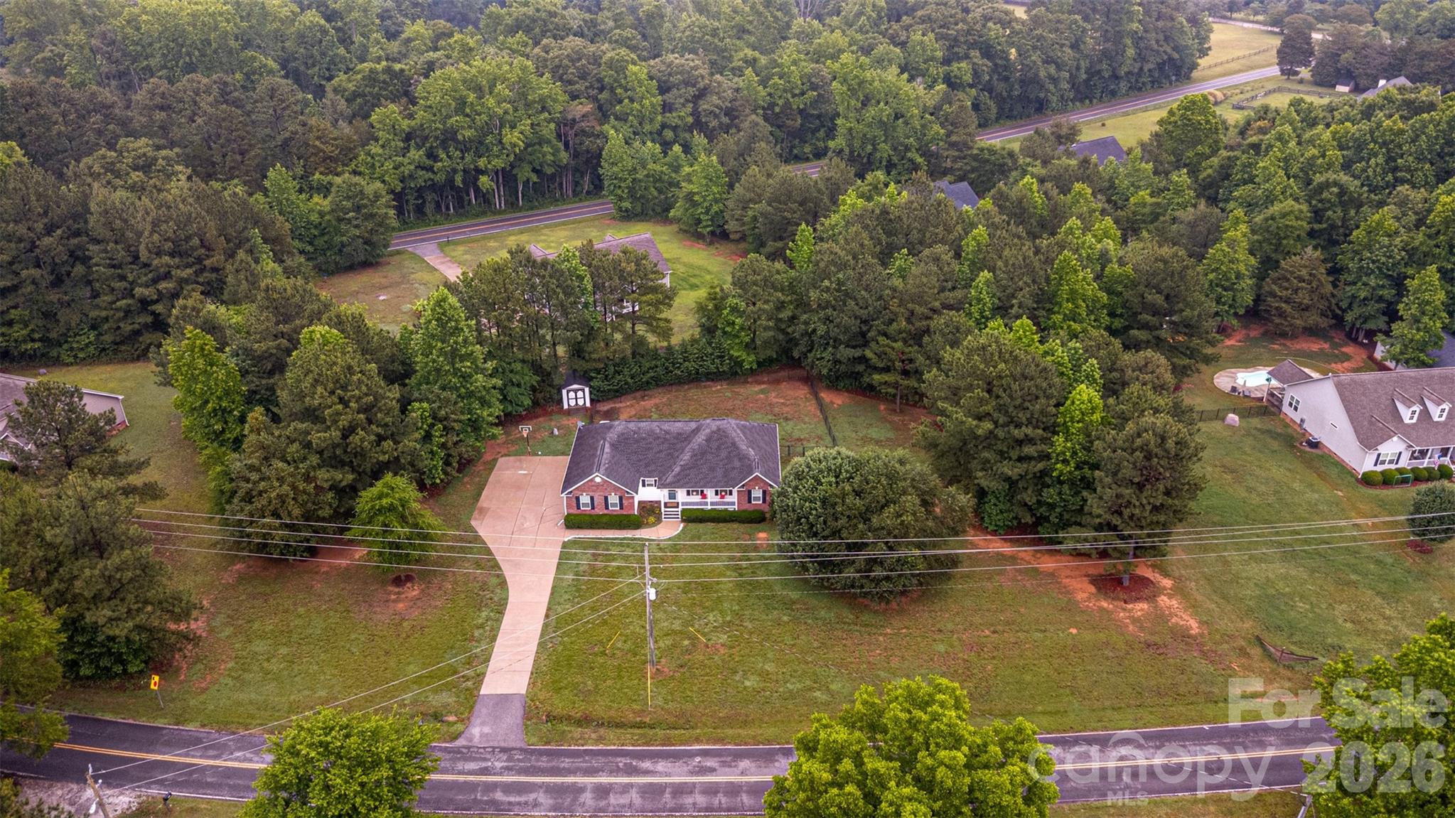 810 Tirzah Road — York
