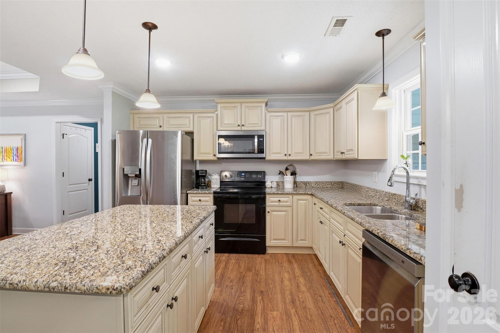 810 Tirzah Road — York