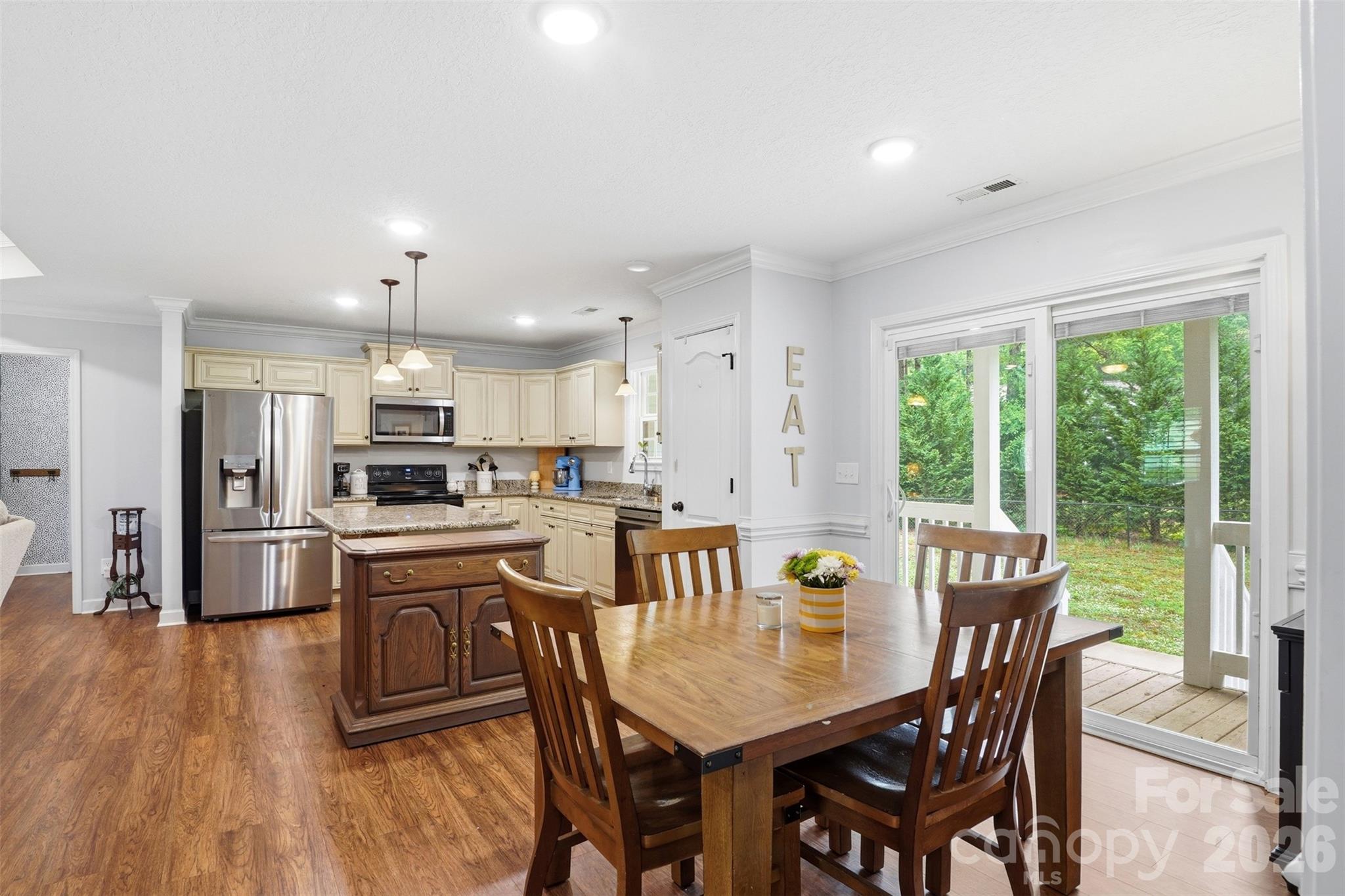 810 Tirzah Road — York