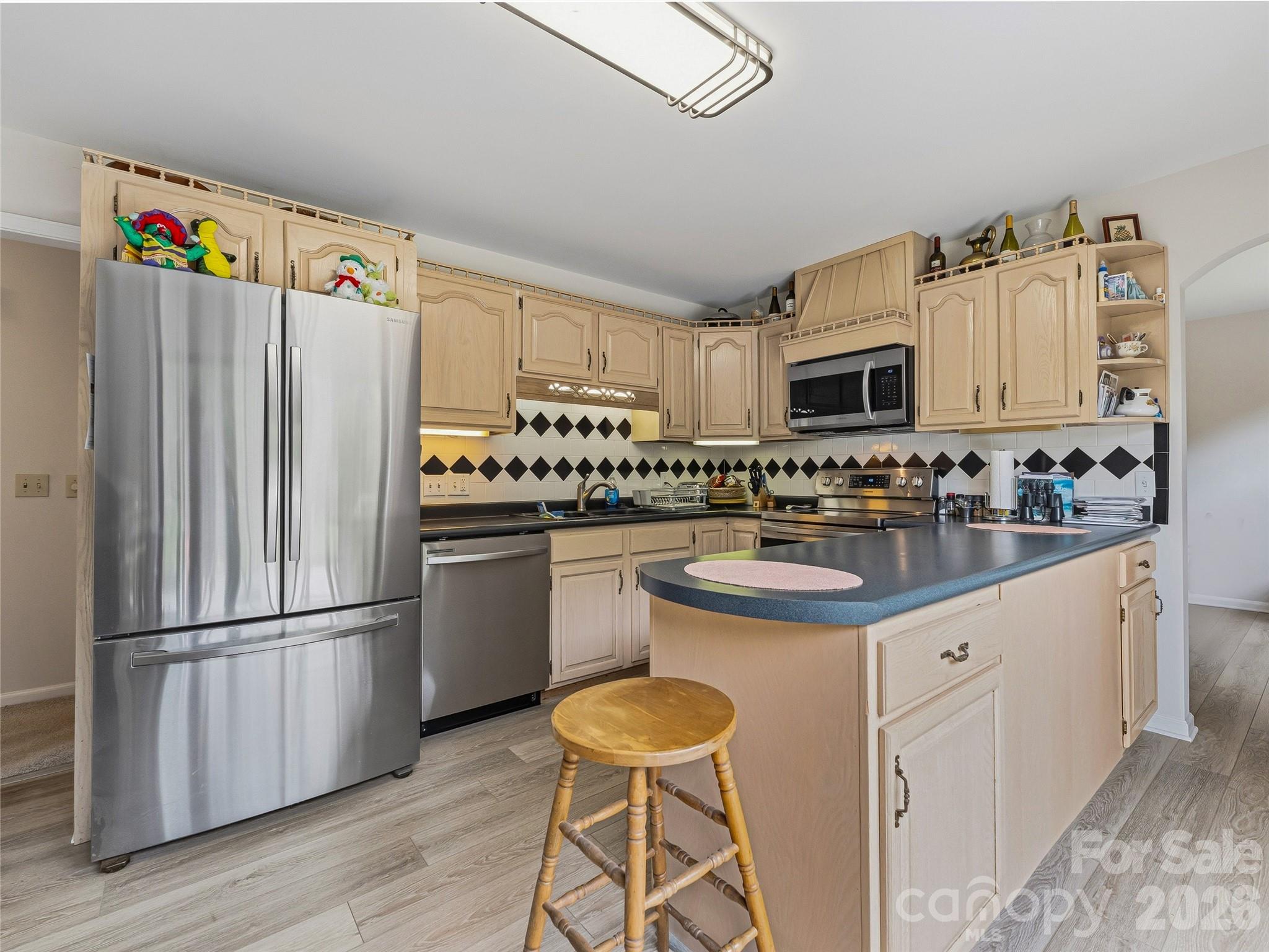 208 Applecross Lane — Hendersonville