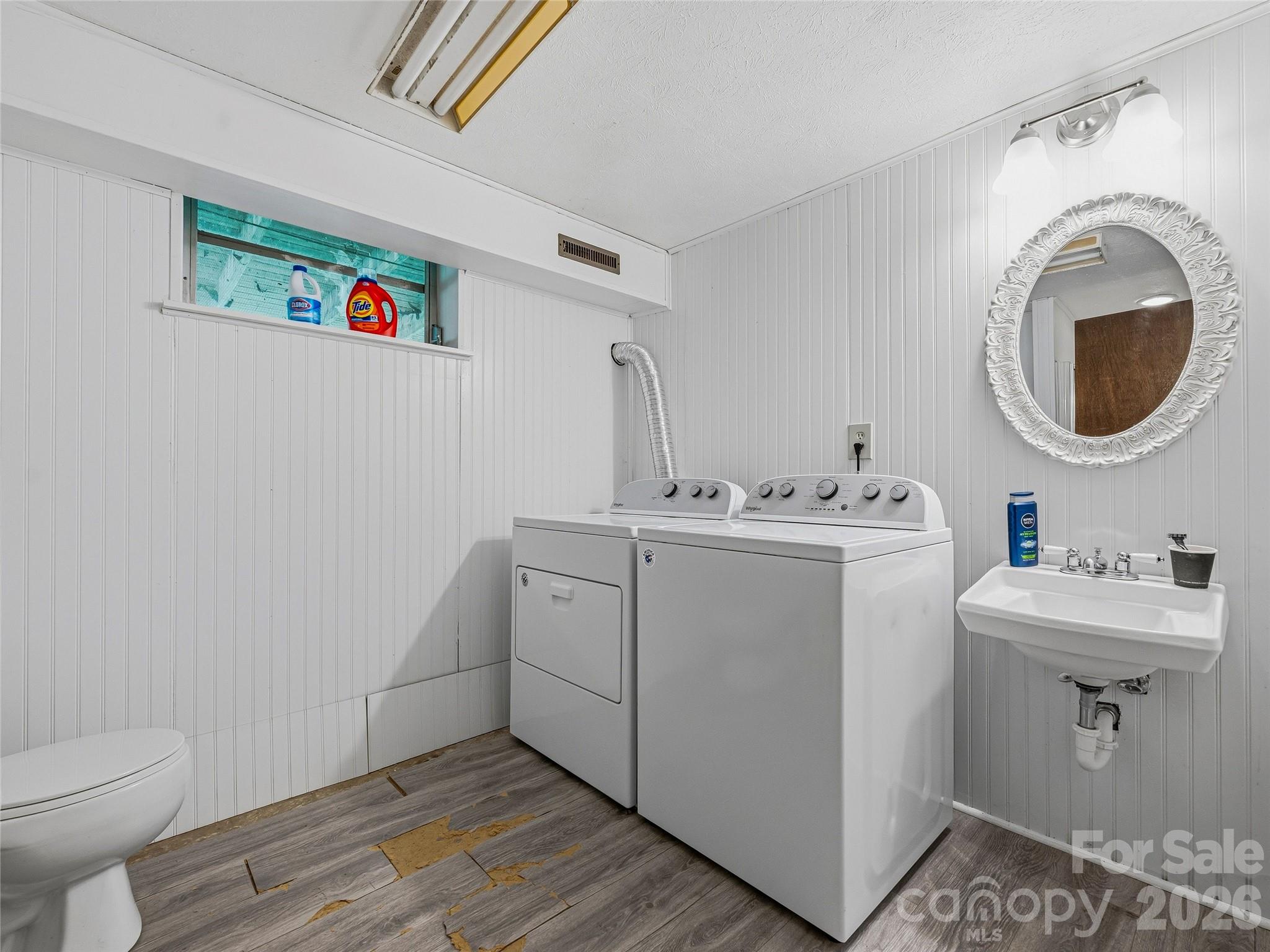 208 Applecross Lane — Hendersonville