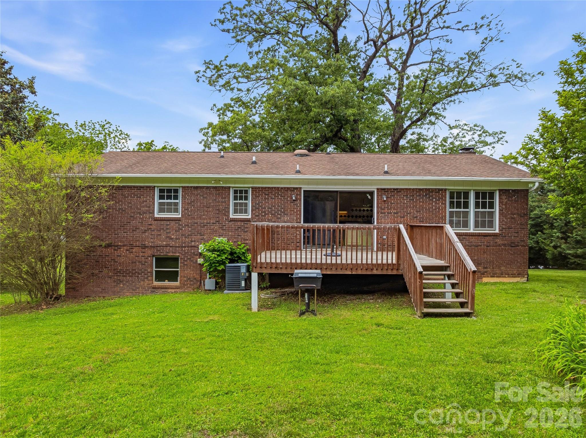 208 Applecross Lane — Hendersonville