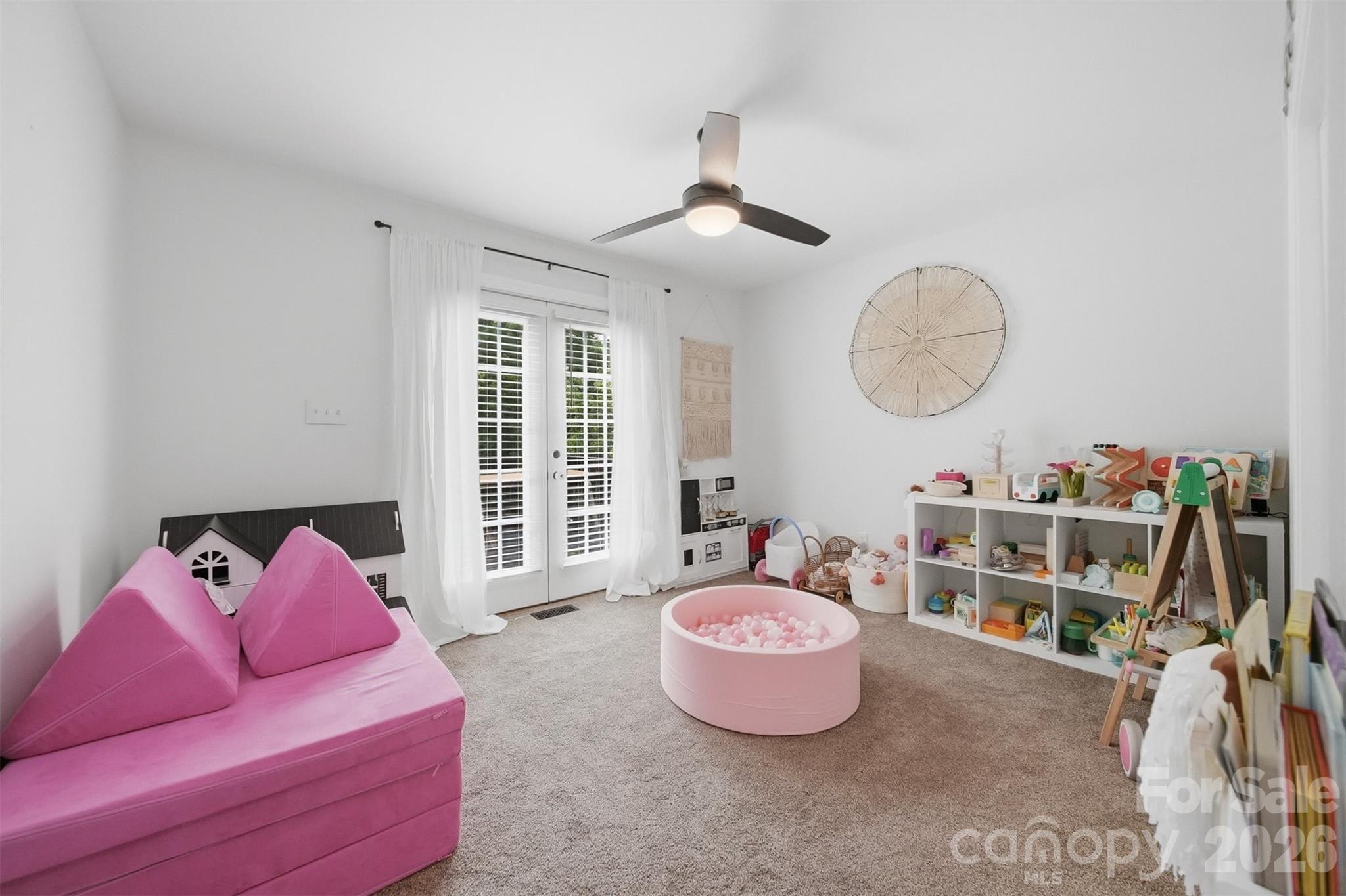 909 36th Avenue NW — Hickory