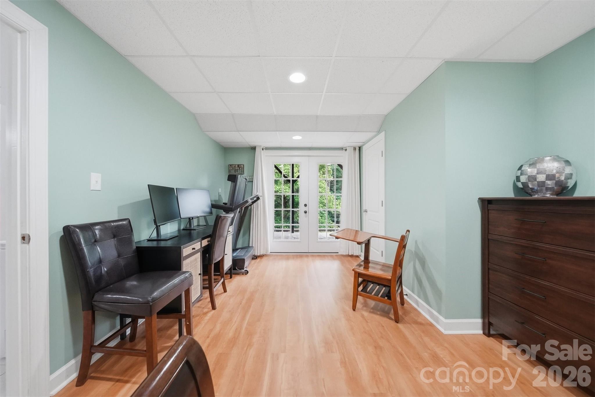 909 36th Avenue NW — Hickory