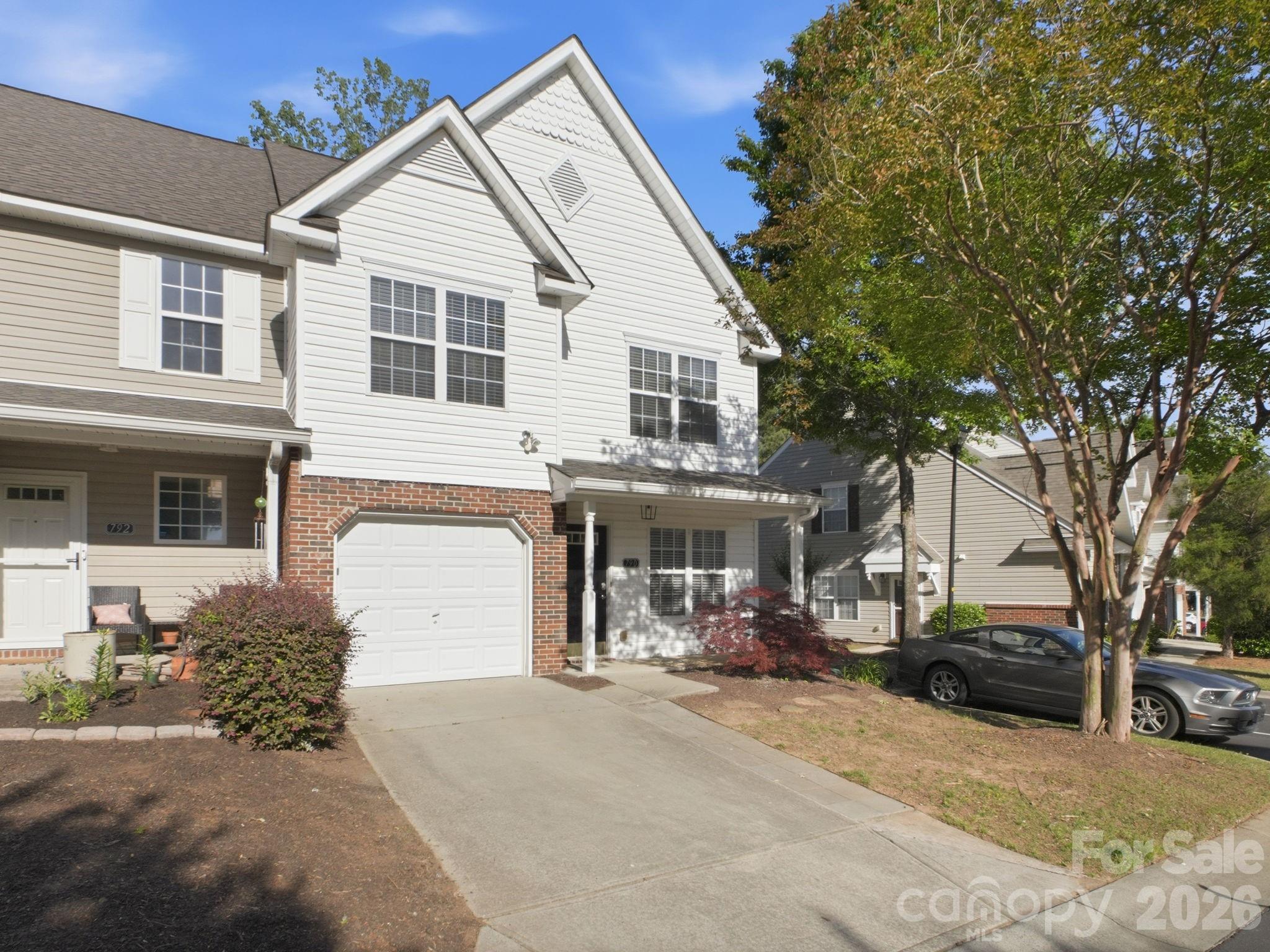 790 Rock Lake Glen — Fort Mill