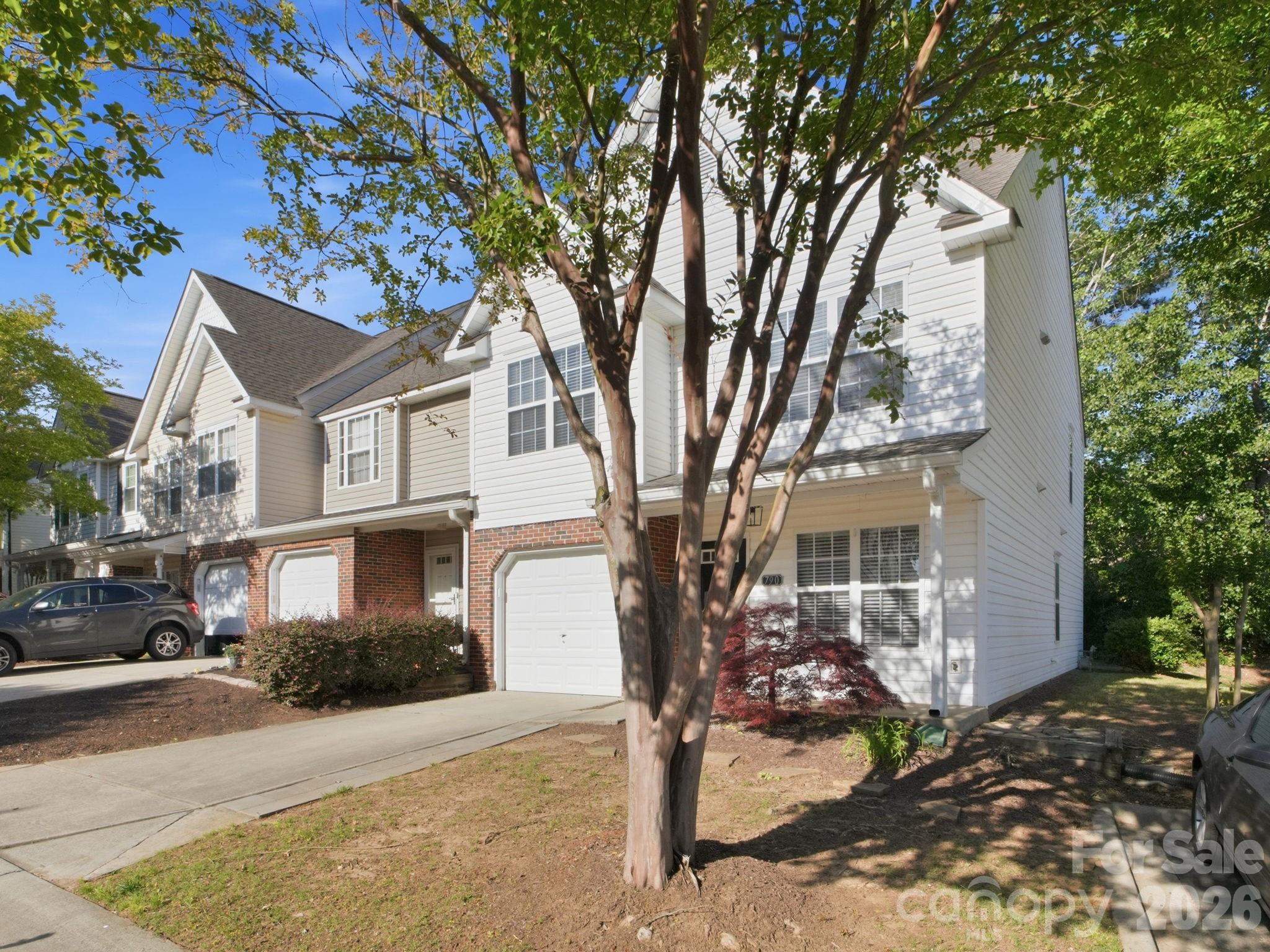 790 Rock Lake Glen — Fort Mill