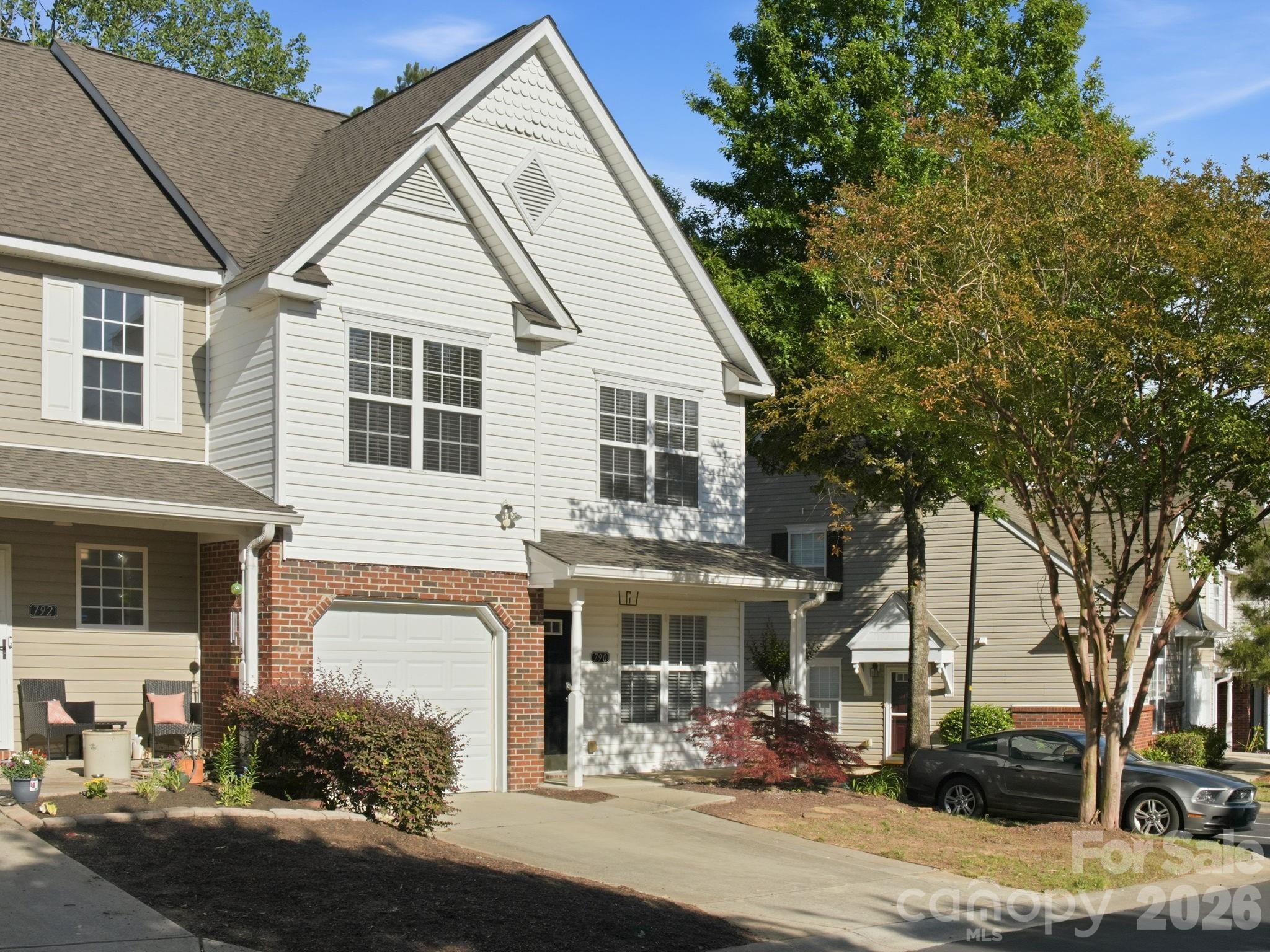 790 Rock Lake Glen — Fort Mill