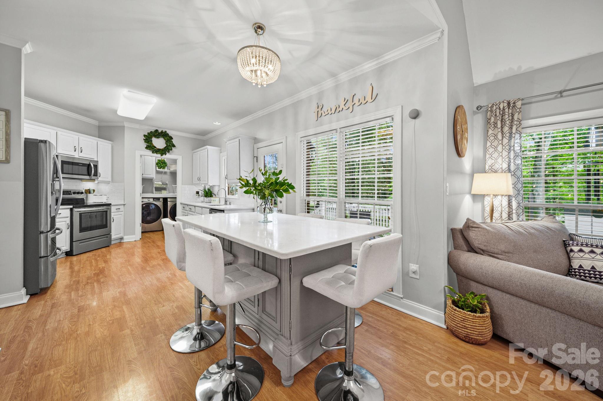 2820 Monterrey Lane #103 — Monroe
