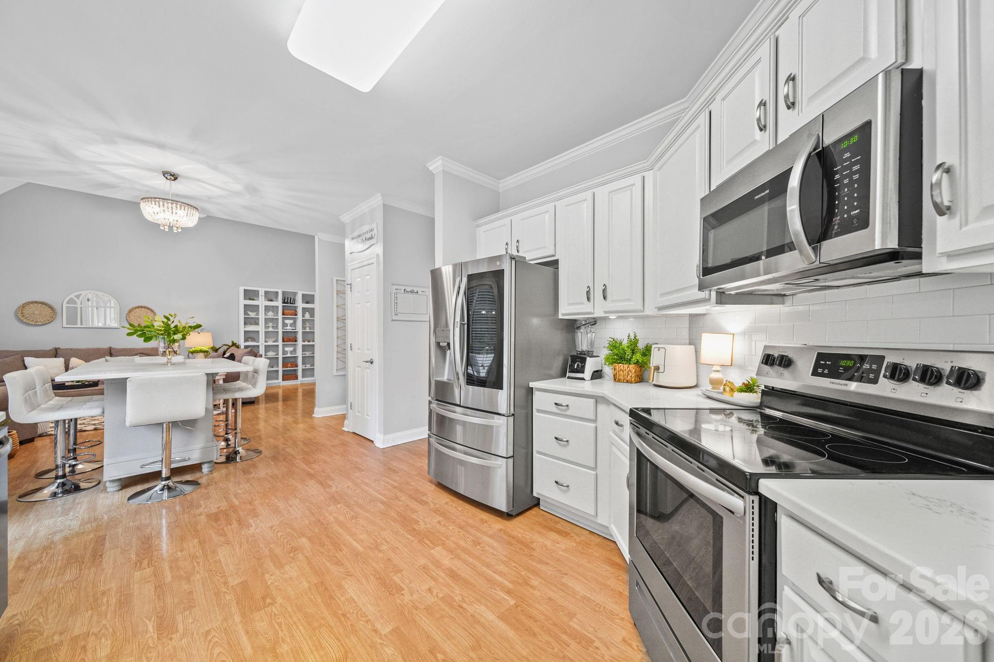 2820 Monterrey Lane #103 — Monroe